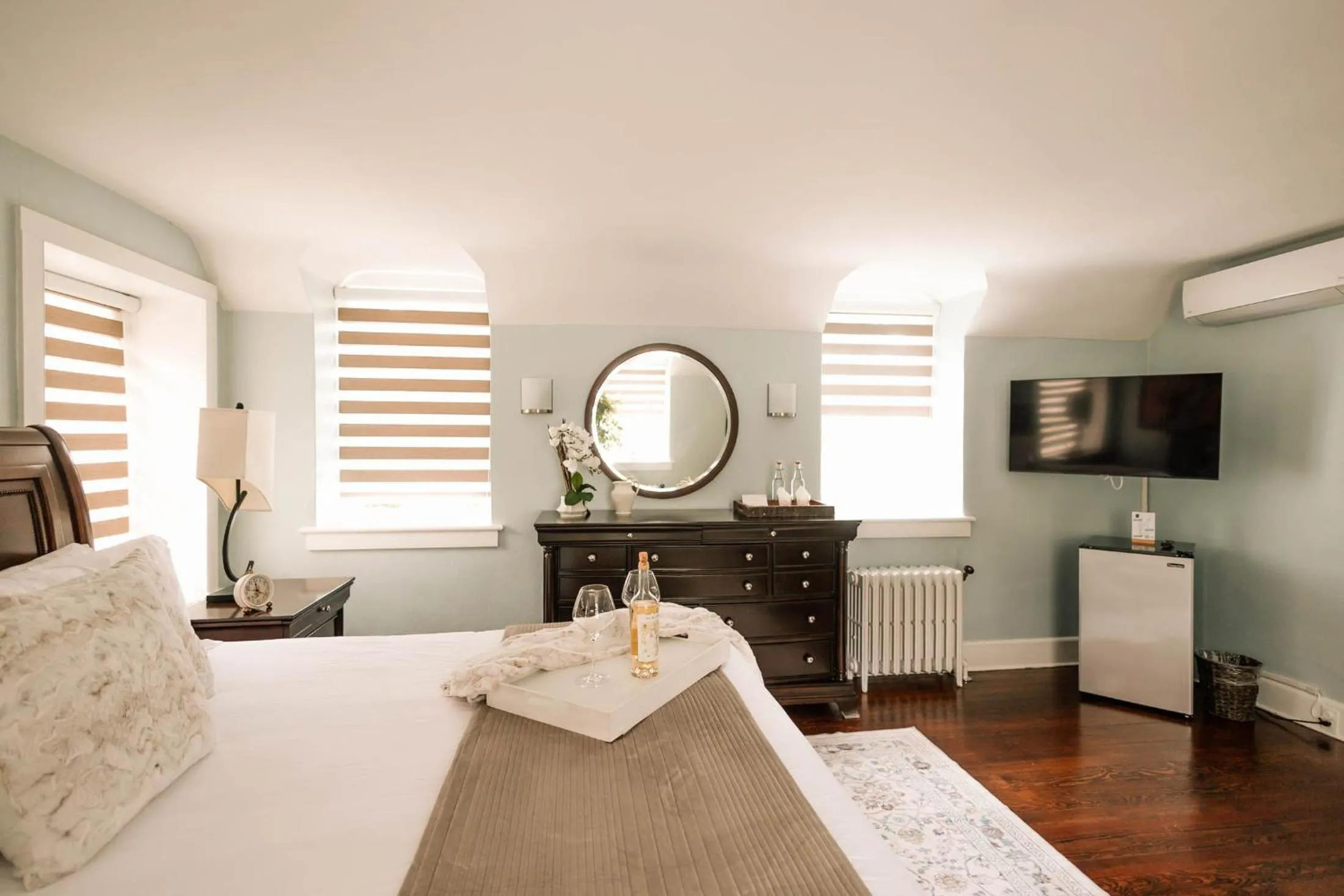 Bed in Chimney Hill Estate Inn