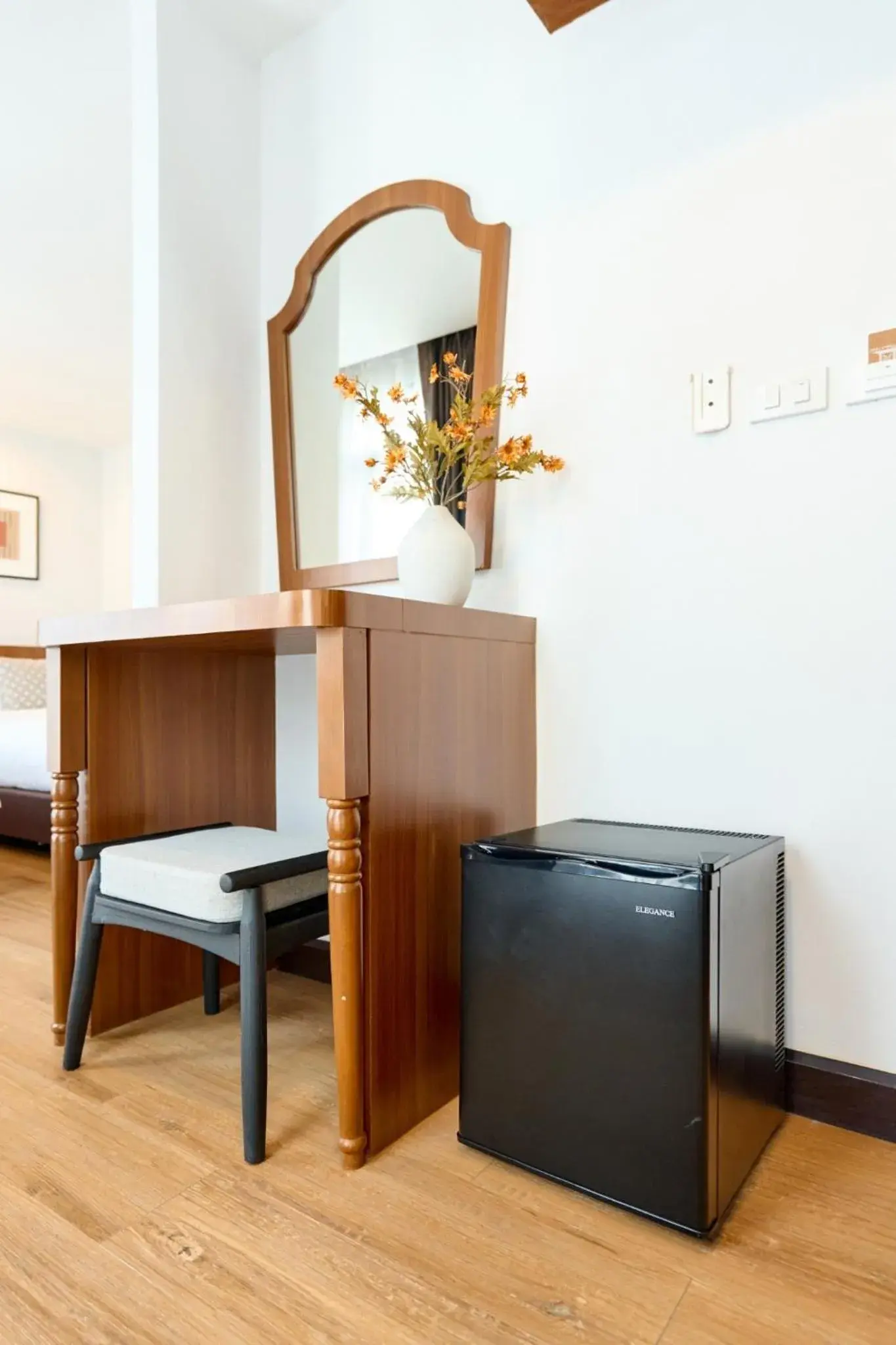 Photo of the whole room in Be Phrasingh Hotel Chiang Mai Photo of the whole room in Be Phrasingh Hotel Chiang Mai