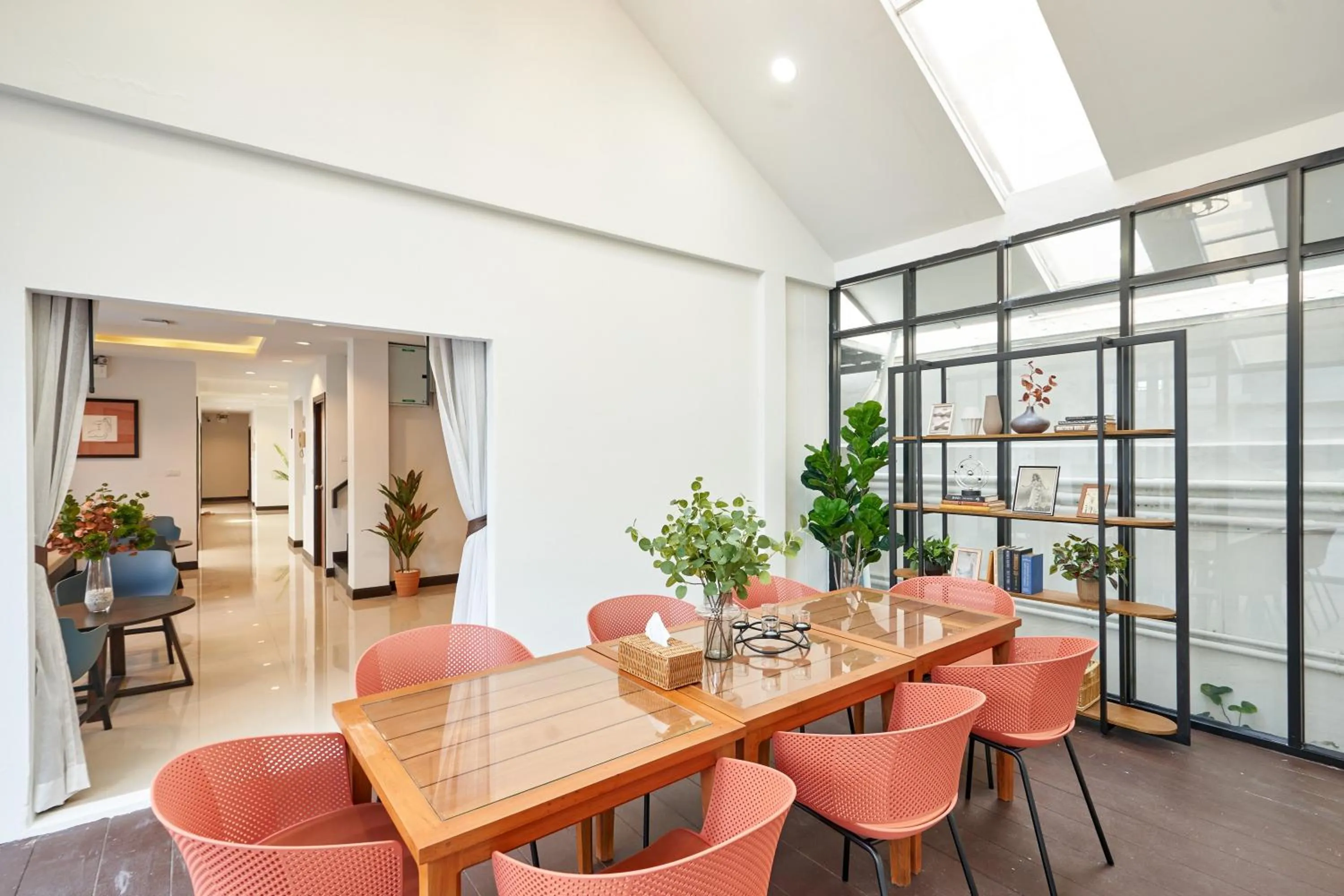 Seating area in Be Phrasingh Hotel Chiang Mai