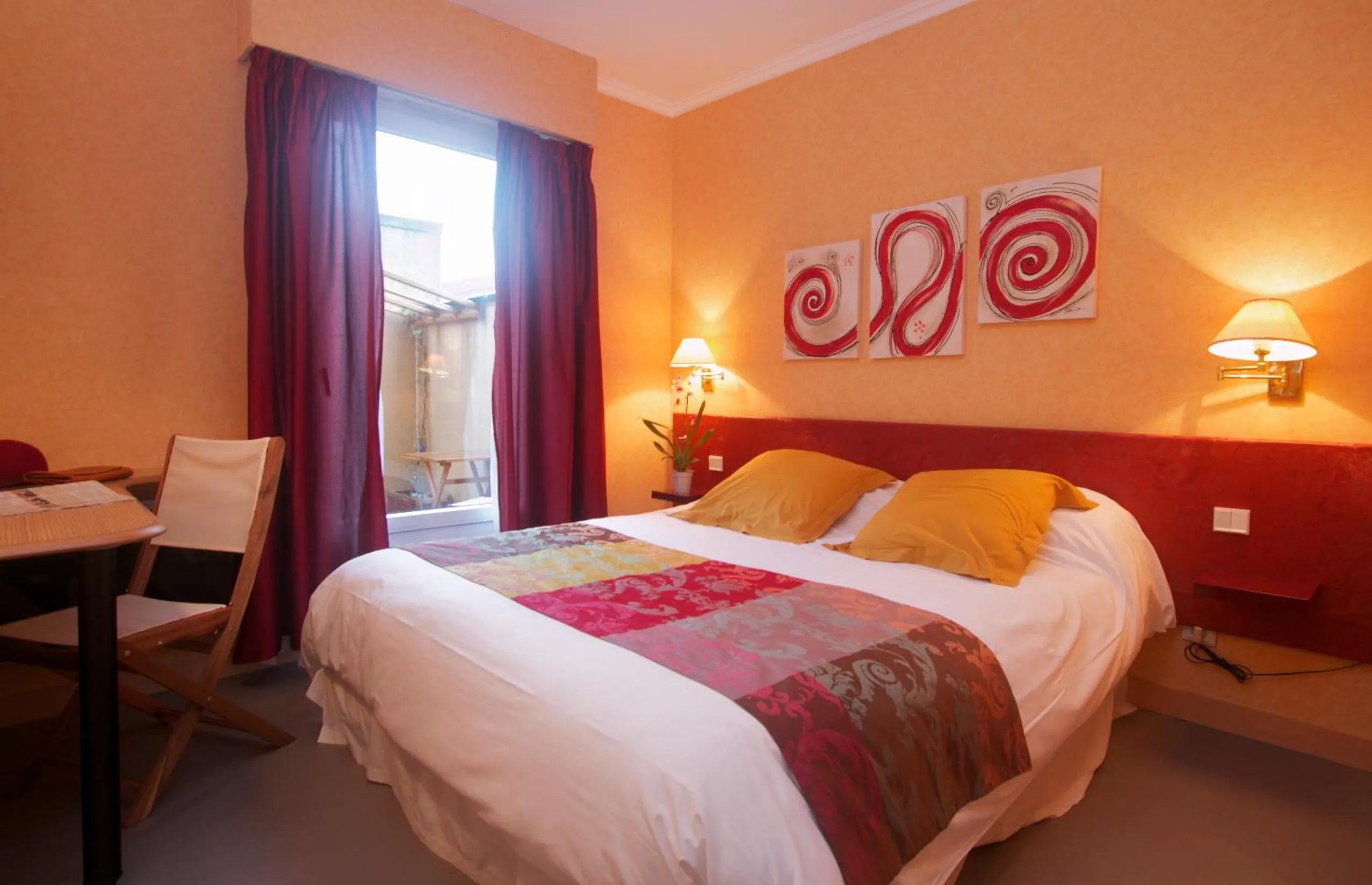 Hotel Sully
