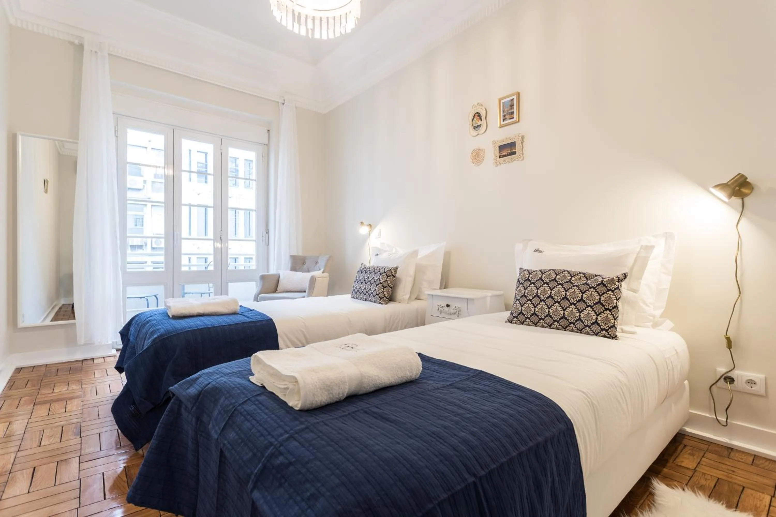 Bed in Cruz Apartments