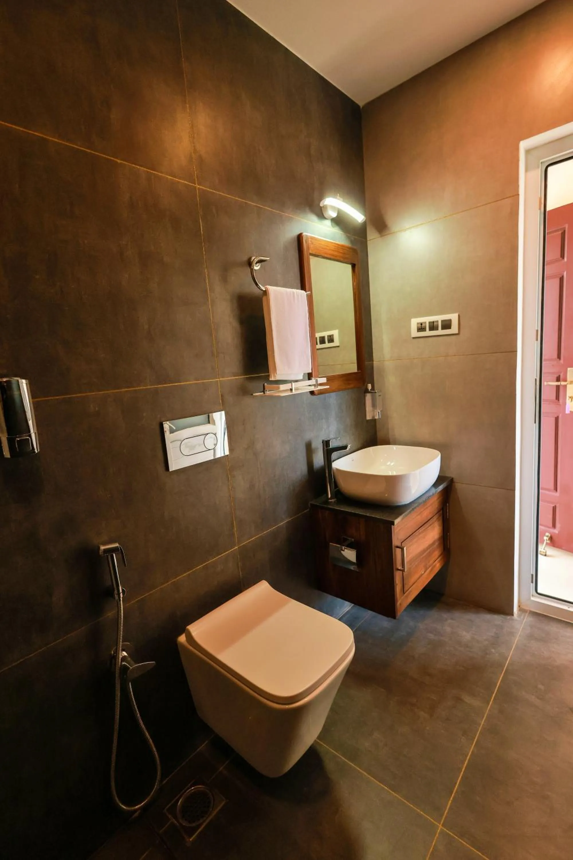 Shower in The Windy Mist Resort Munnar