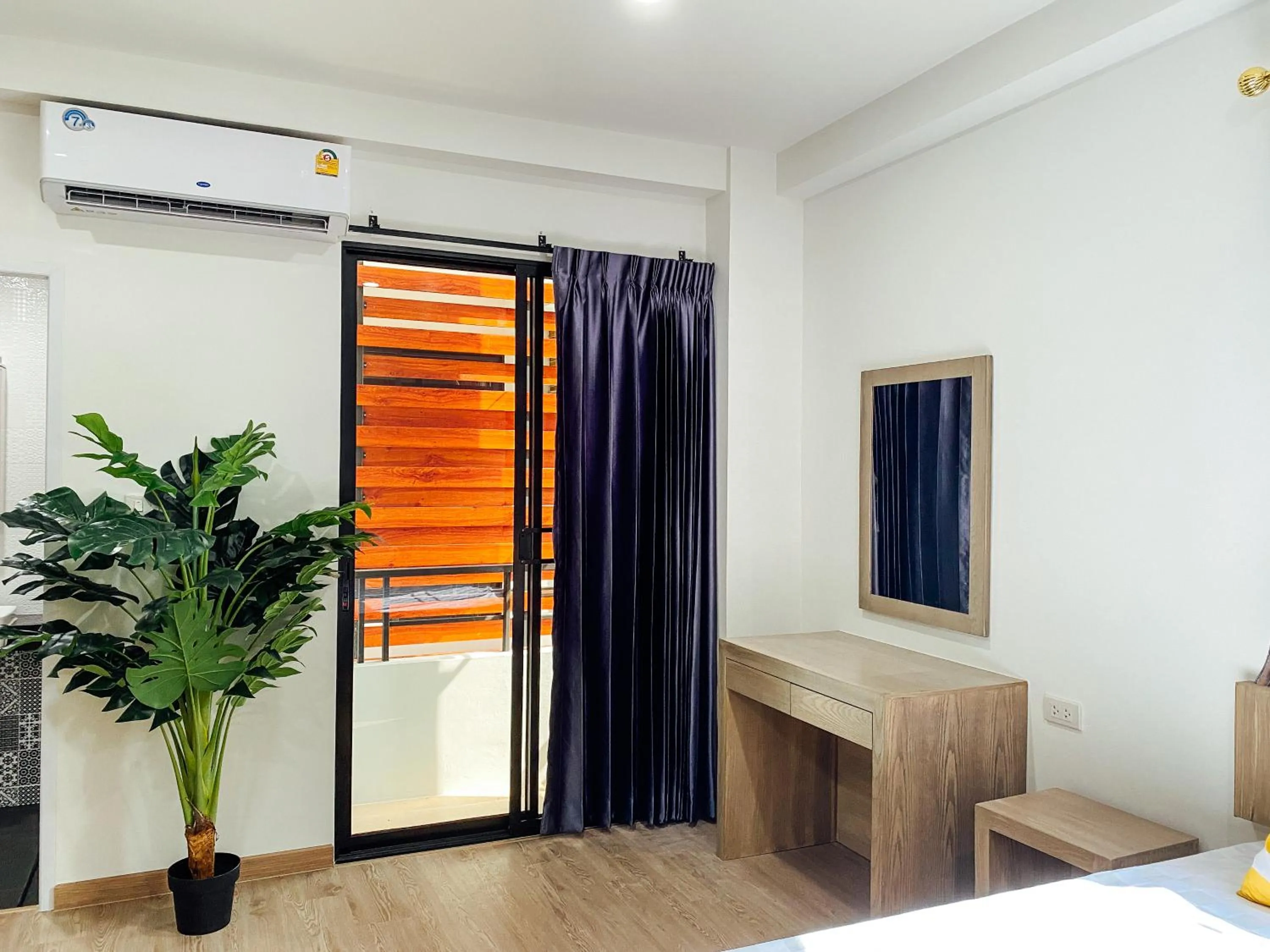 Photo of the whole room, Bed in GP House Bangkok - Sukhumvit Onnut BTS Skytrain