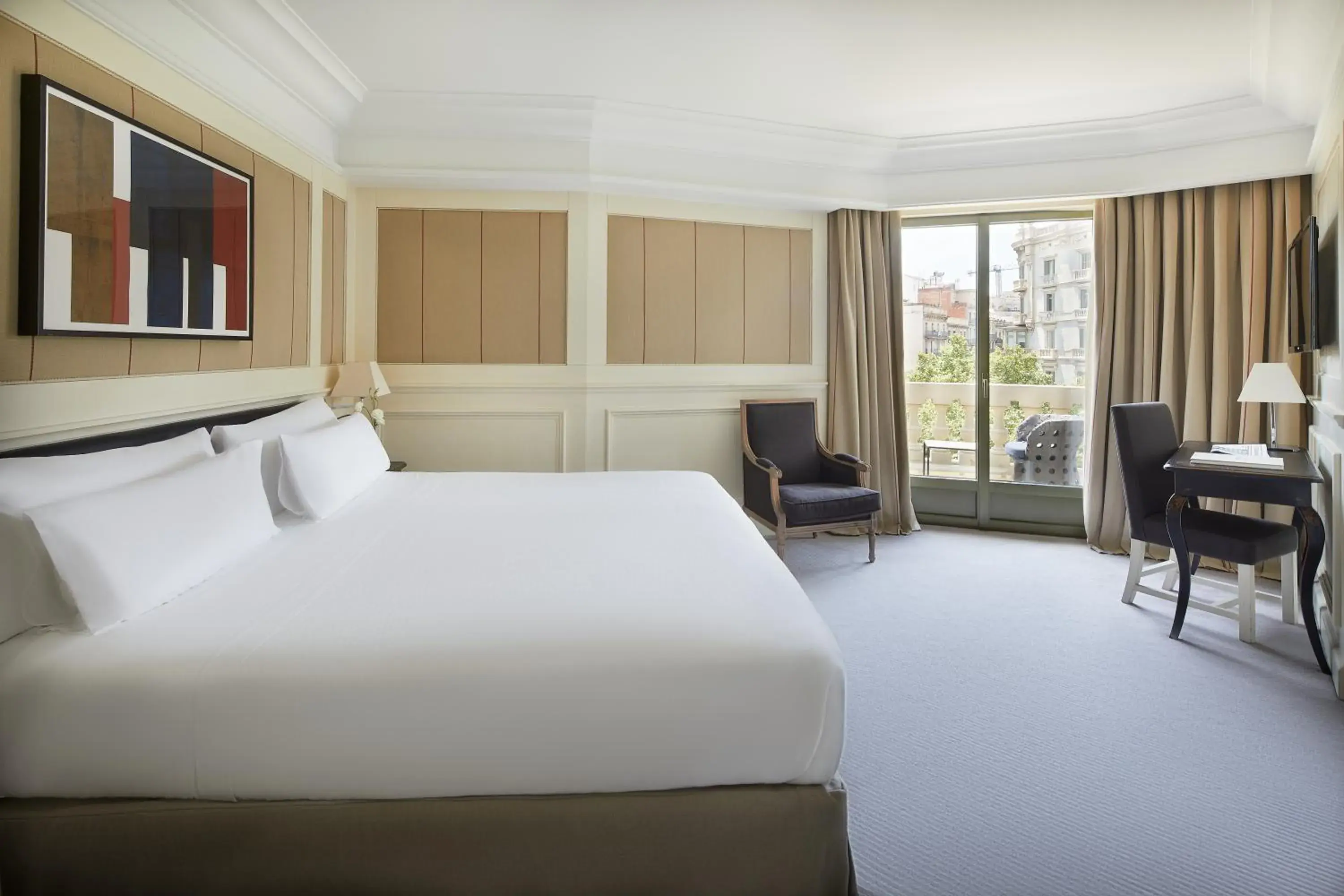Premium Double Room with Landmark Views in Majestic Hotel & Spa Barcelona GL Premium Double Room with Landmark Views in Majestic Hotel & Spa Barcelona GL