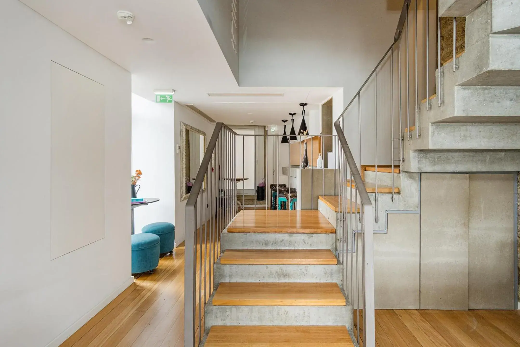 Lounge or bar in 1872 River House by Olivia Lounge or bar in 1872 River House by Olivia