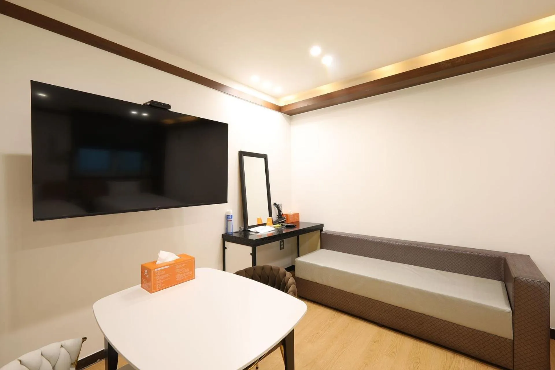 TV and multimedia, Bed in JB Plus Hotel