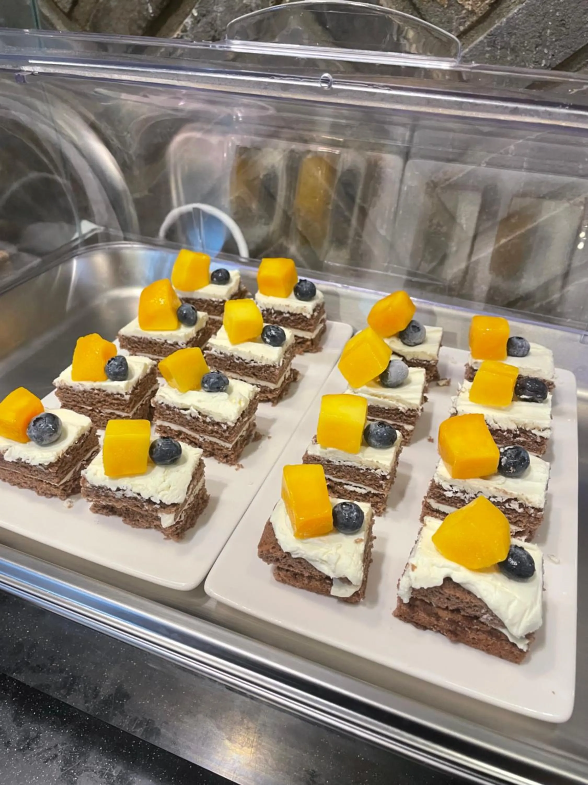 Restaurant/places to eat in JB Plus Hotel