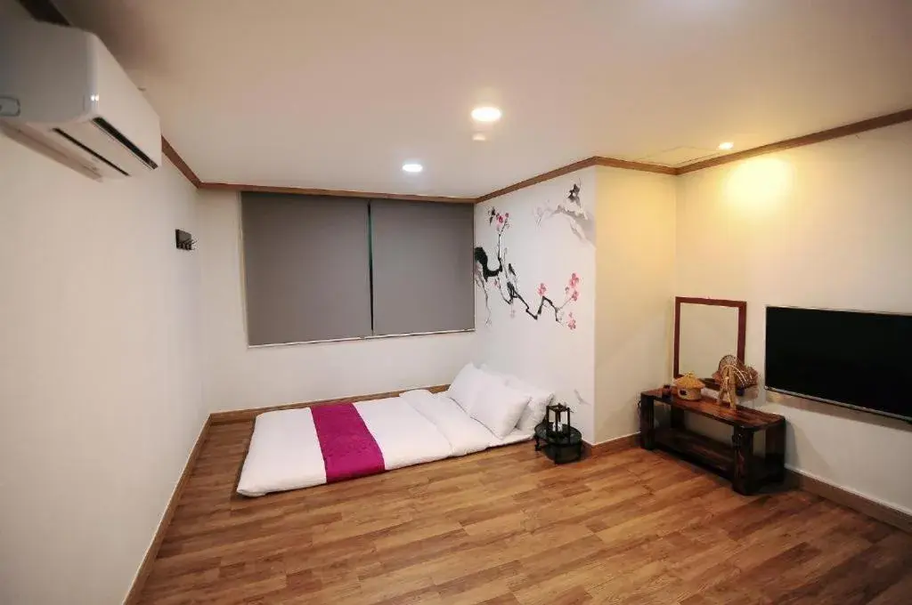 Bed in The Beach Hotel Bed in The Beach Hotel