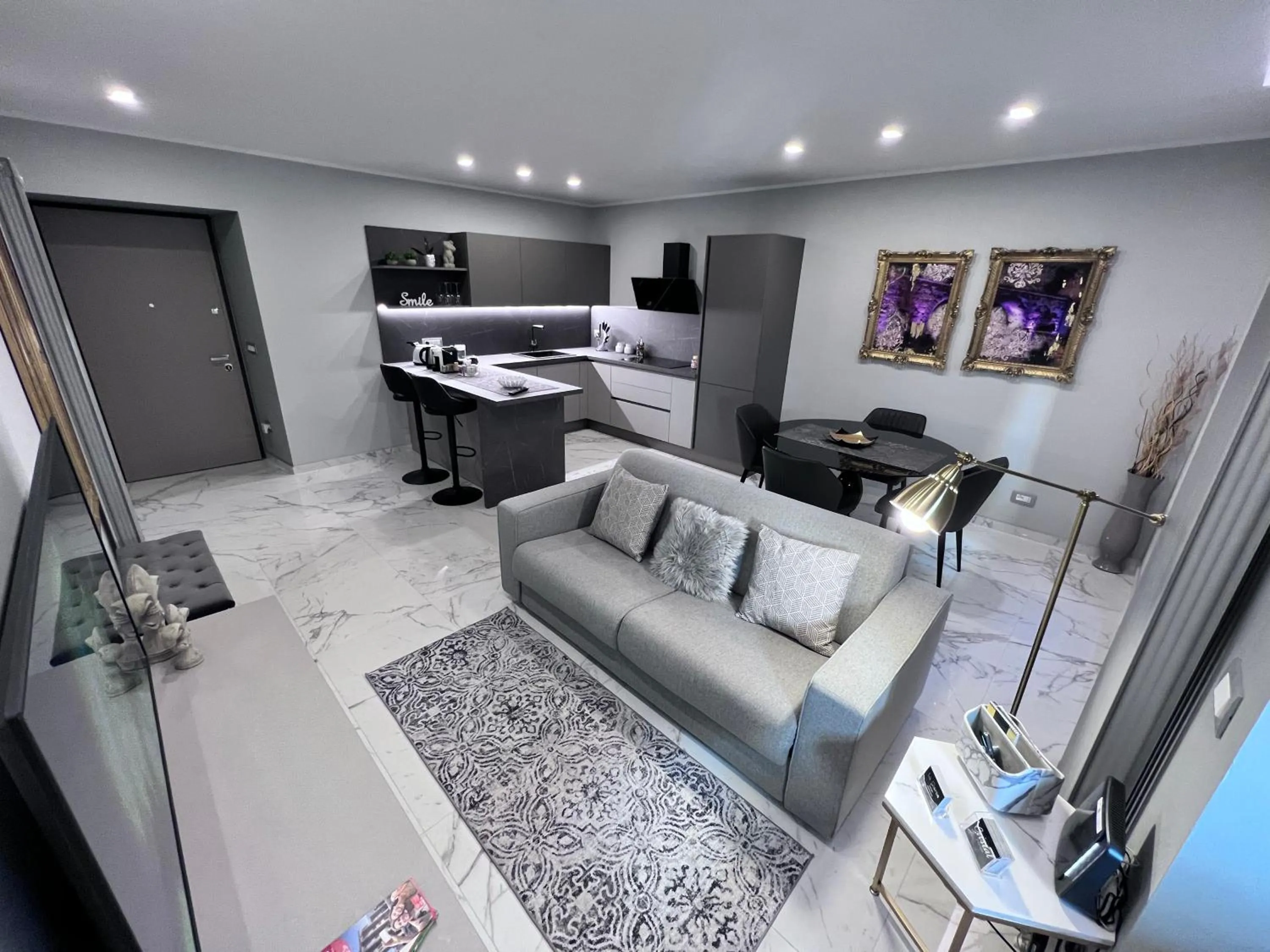 Kitchen or kitchenette in Le Porte luxury apartment