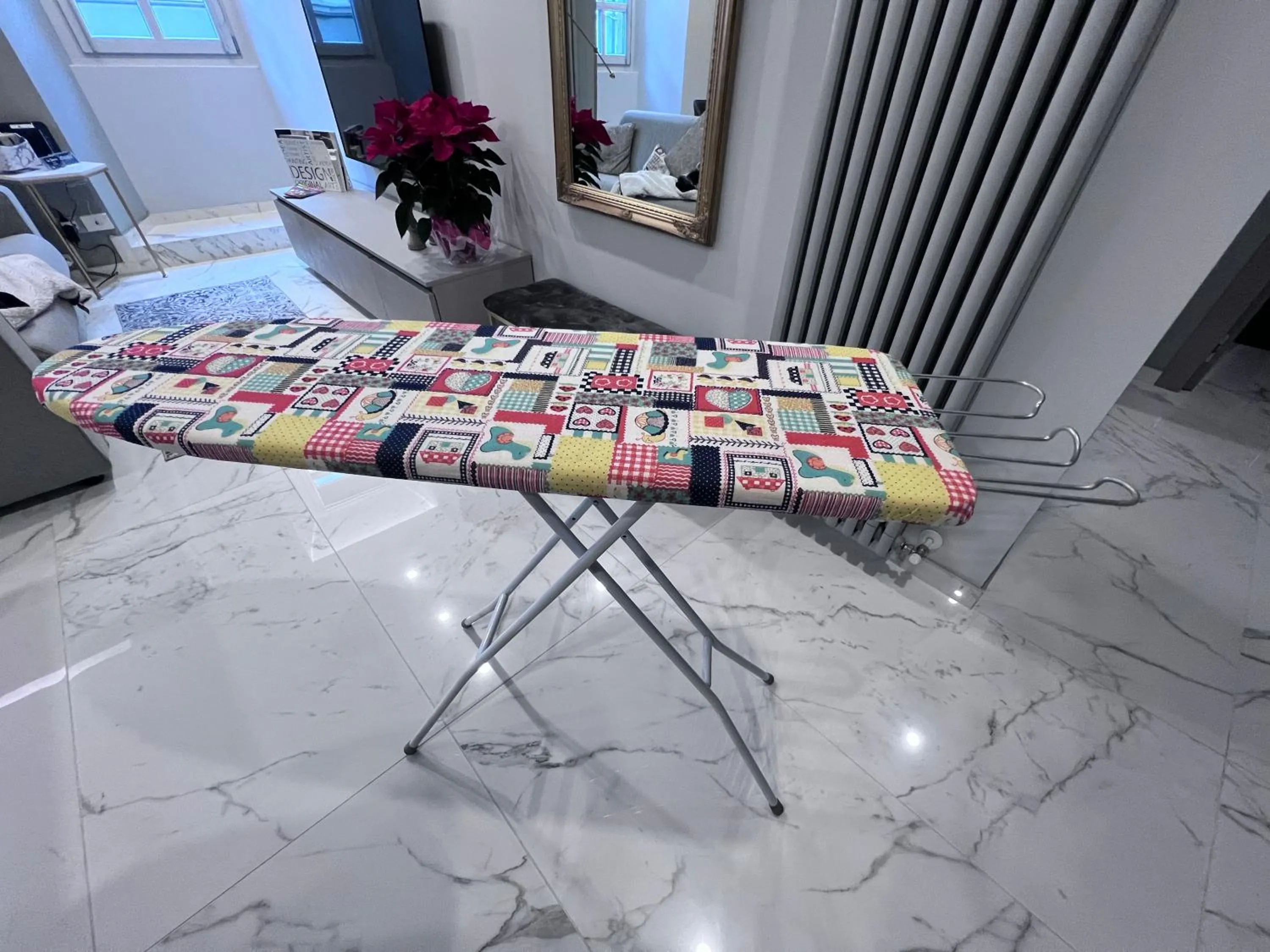 furniture in Le Porte luxury apartment
