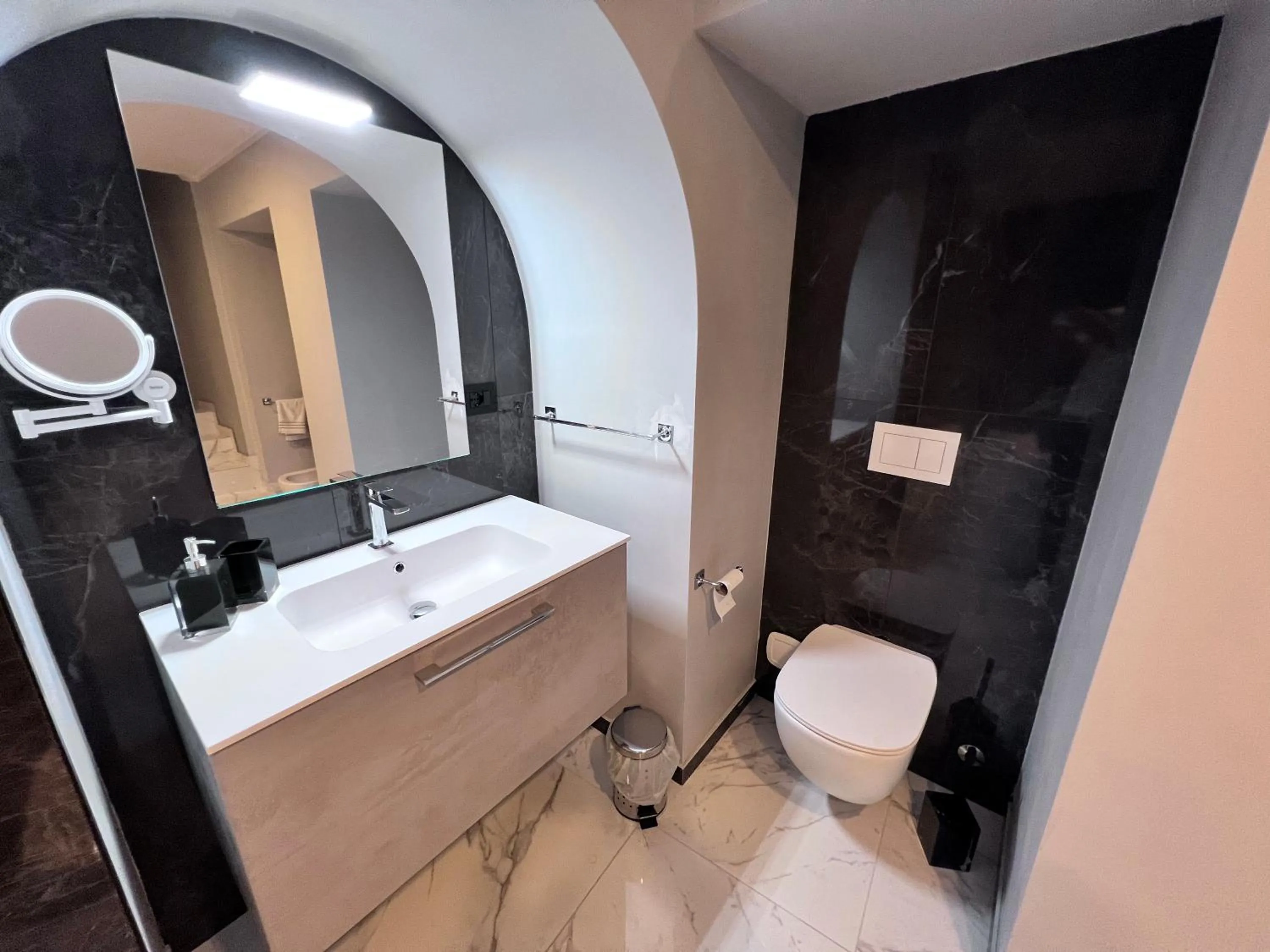 Bathroom in Le Porte luxury apartment