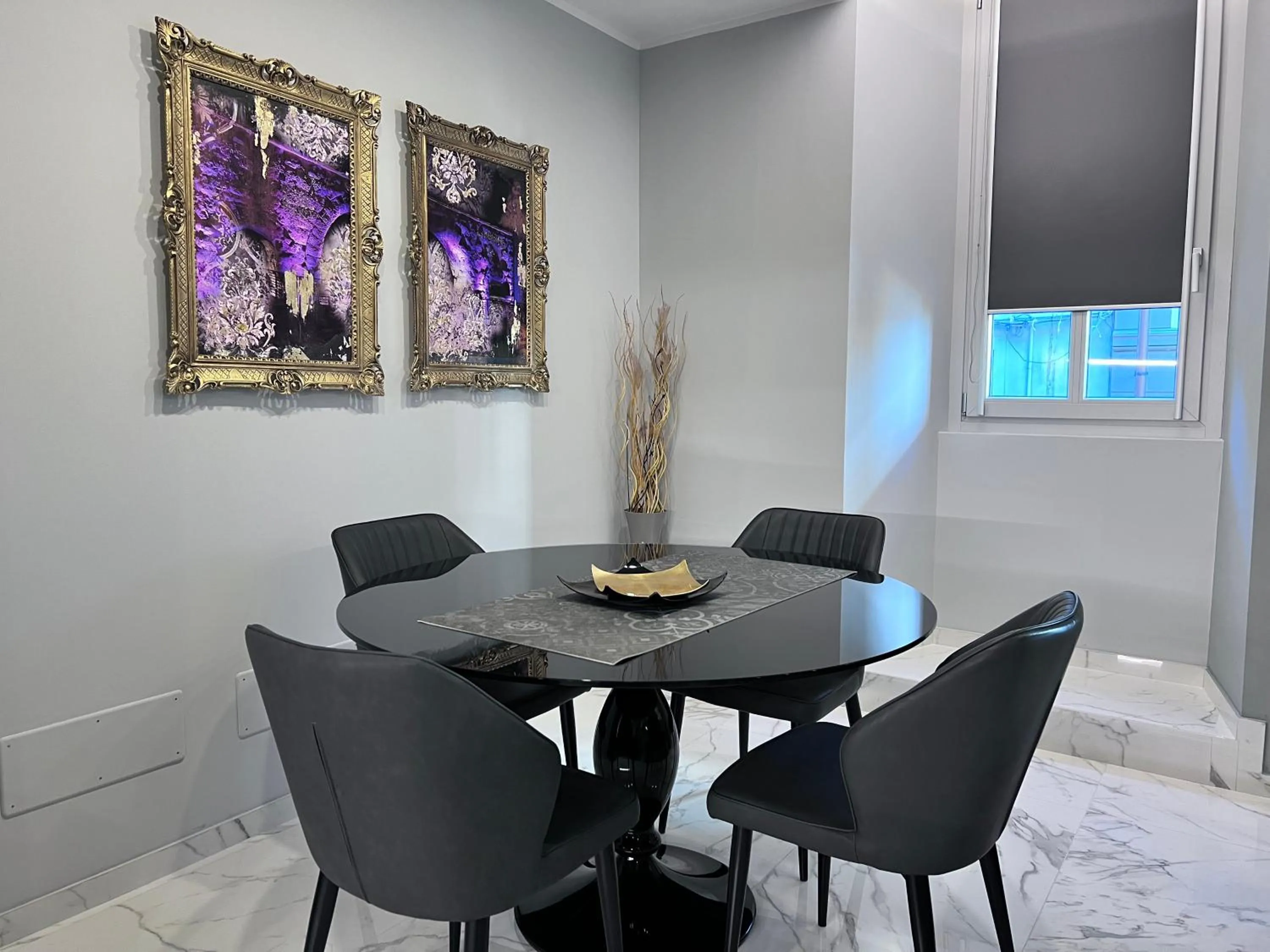 Decorative detail in Le Porte luxury apartment