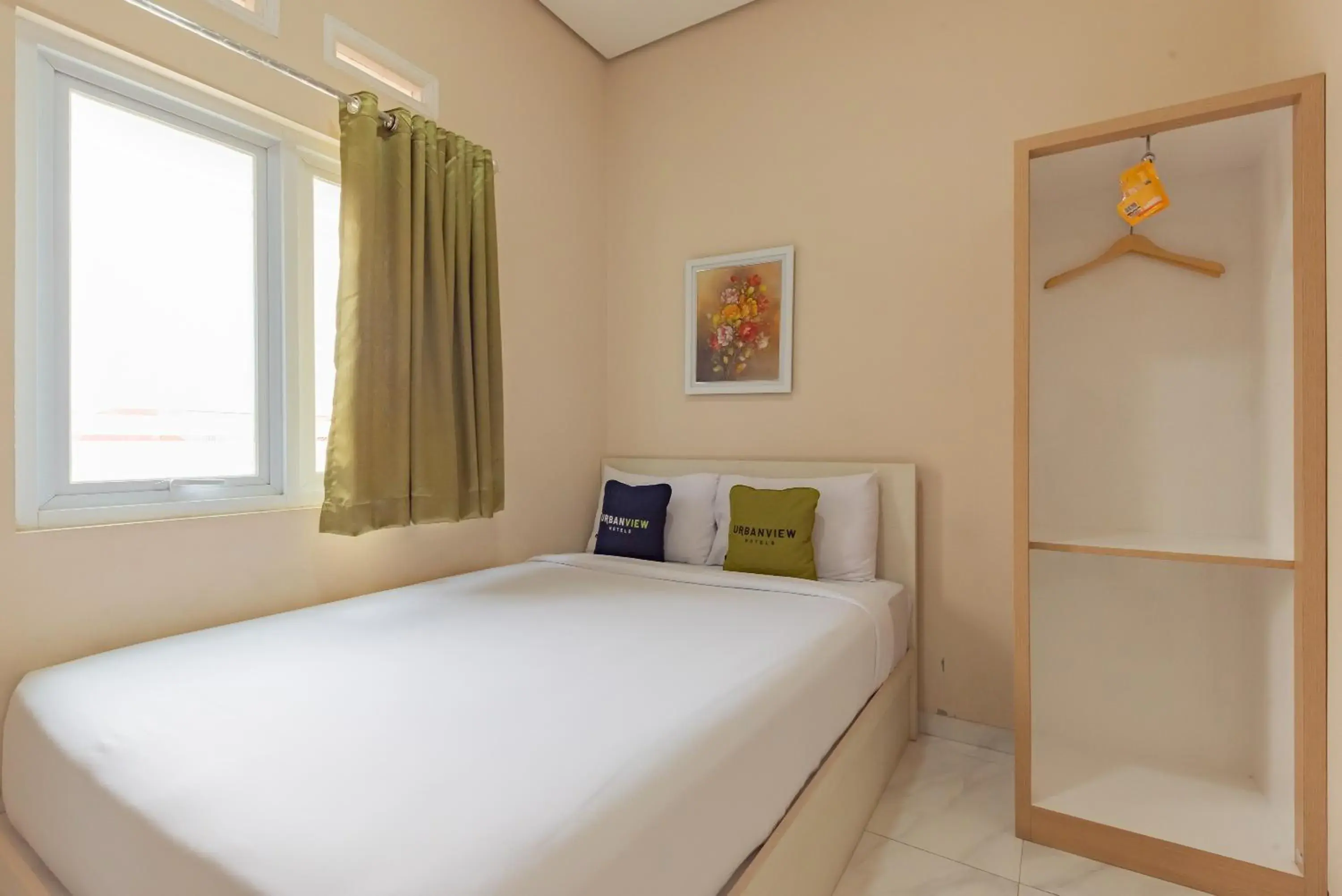 Bedroom, Bed in Urbanview Syariah Utami Inn Garut by RedDoorz Bedroom, Bed in Urbanview Syariah Utami Inn Garut by RedDoorz