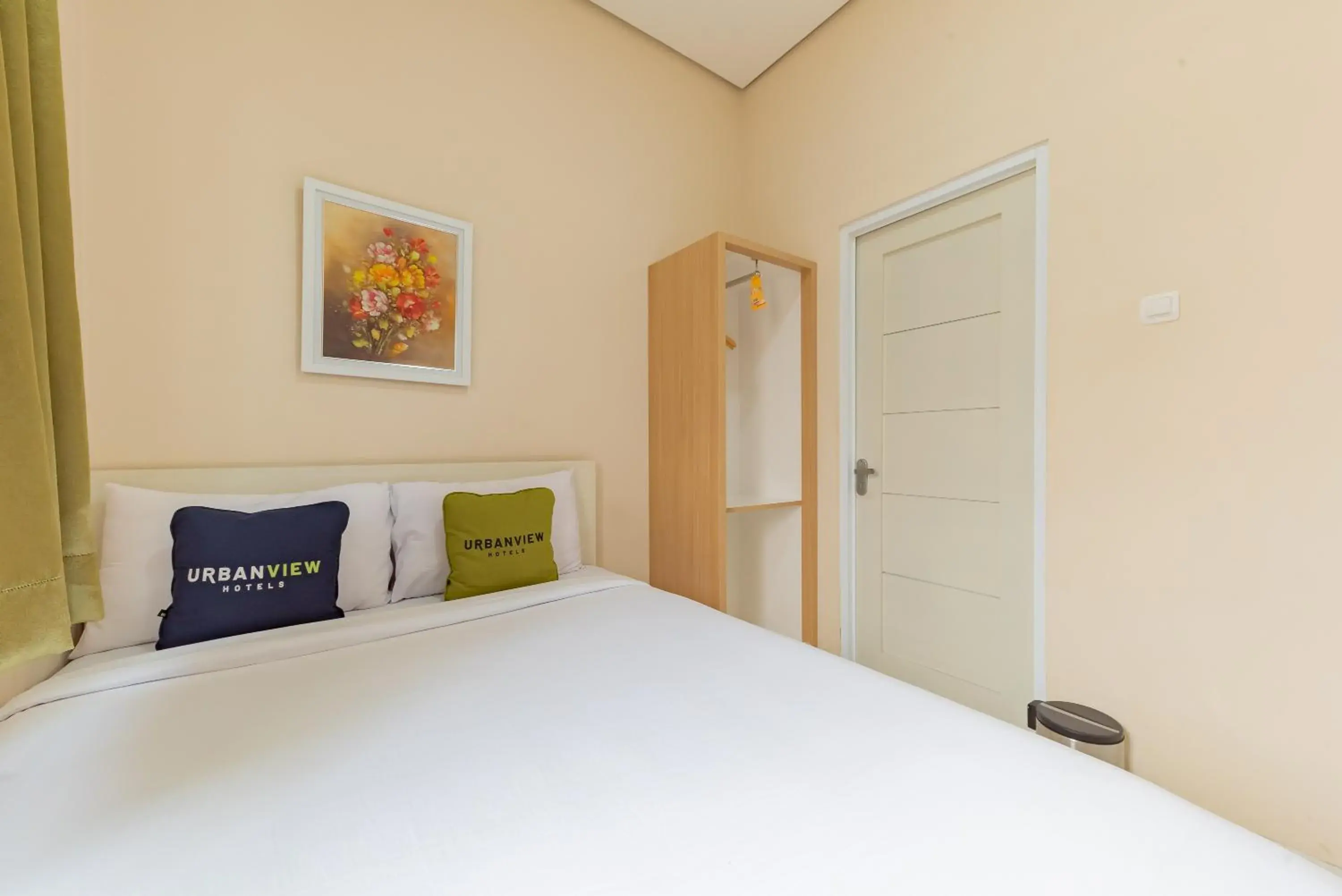 Bedroom, Bed in Urbanview Syariah Utami Inn Garut by RedDoorz Bedroom, Bed in Urbanview Syariah Utami Inn Garut by RedDoorz