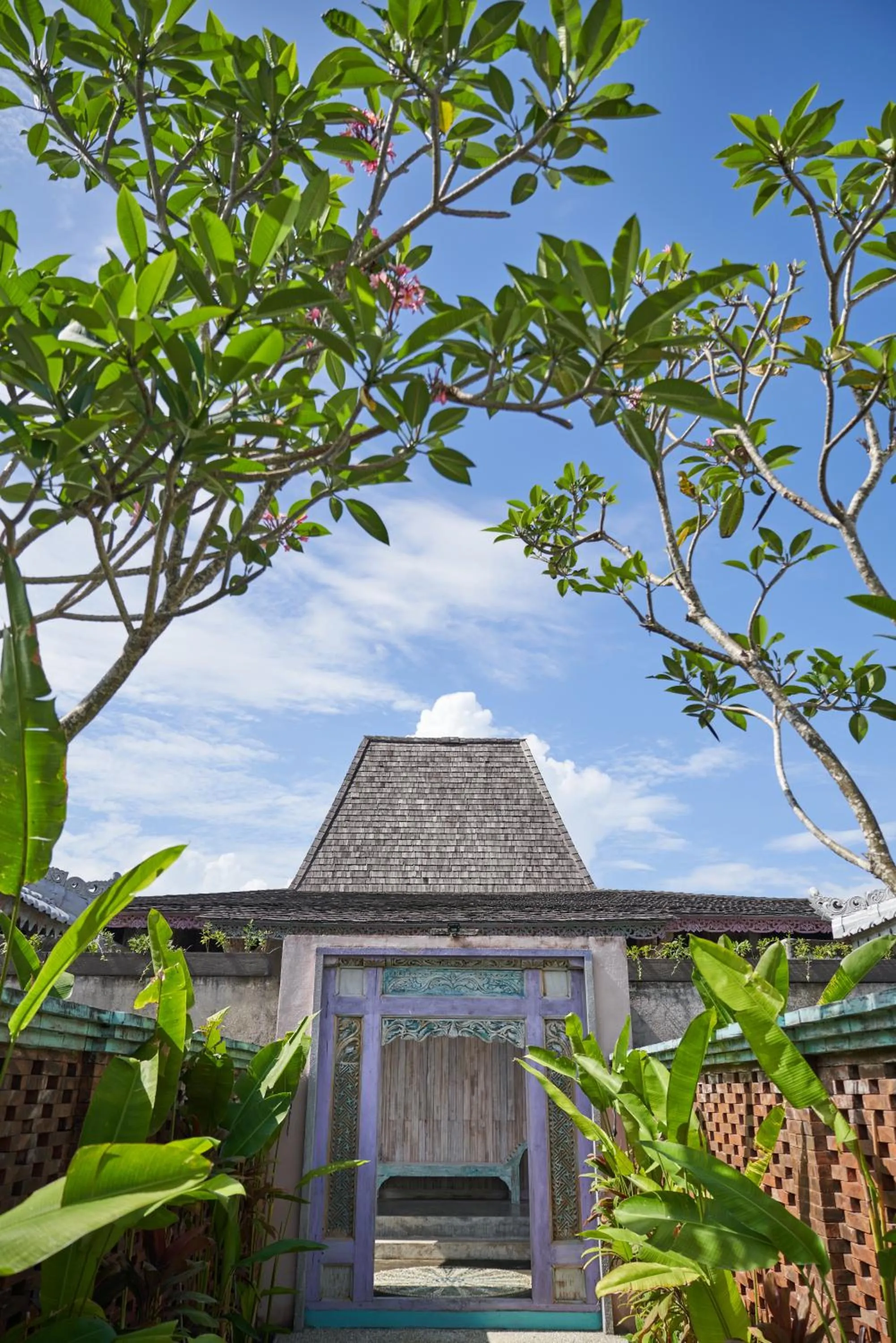 Property building in Casa Batu Belig