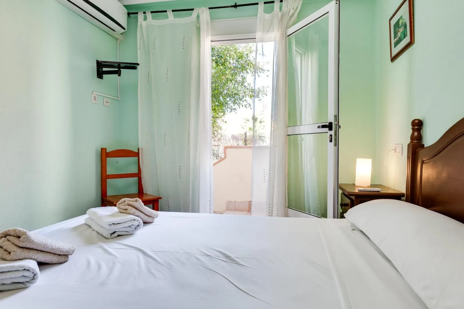 Bed in Laguna Salada Hotel Apartamento