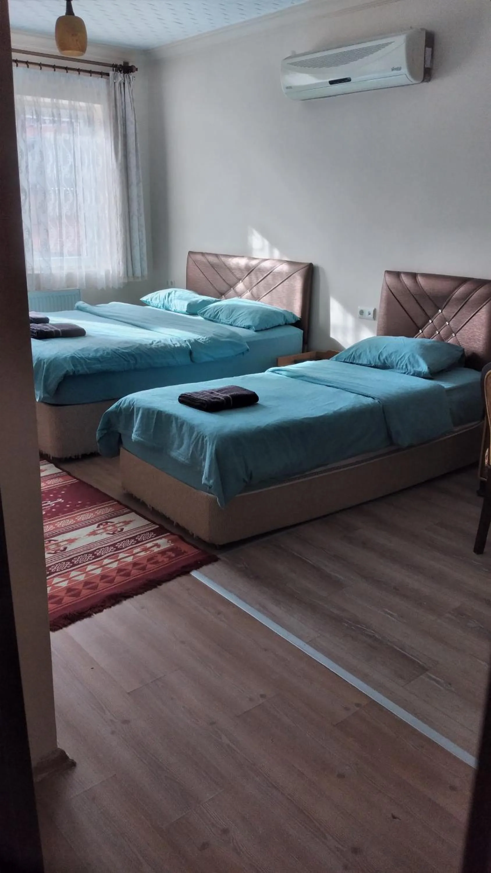 Photo of the whole room in Emre's Stone House