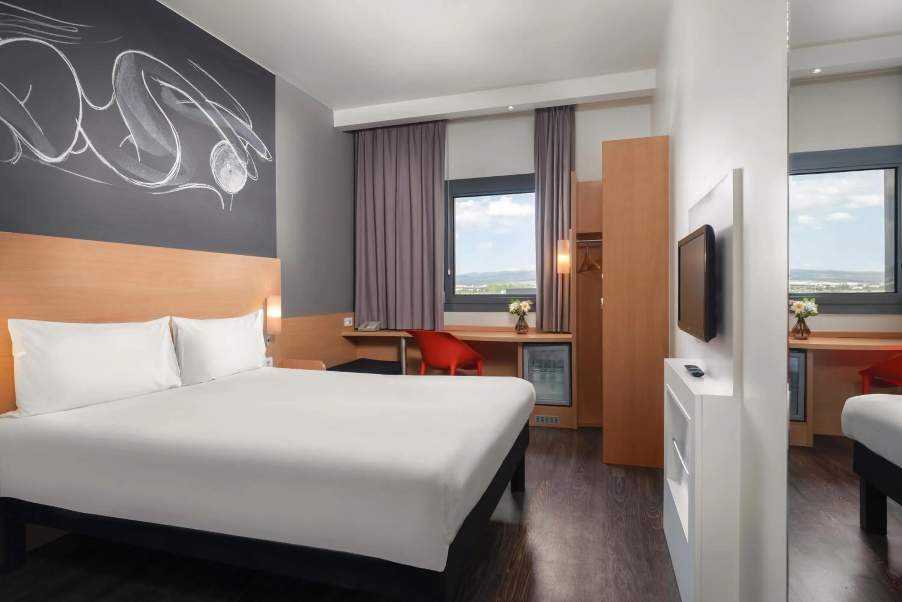 Bed in ibis Ankara Airport Hotel