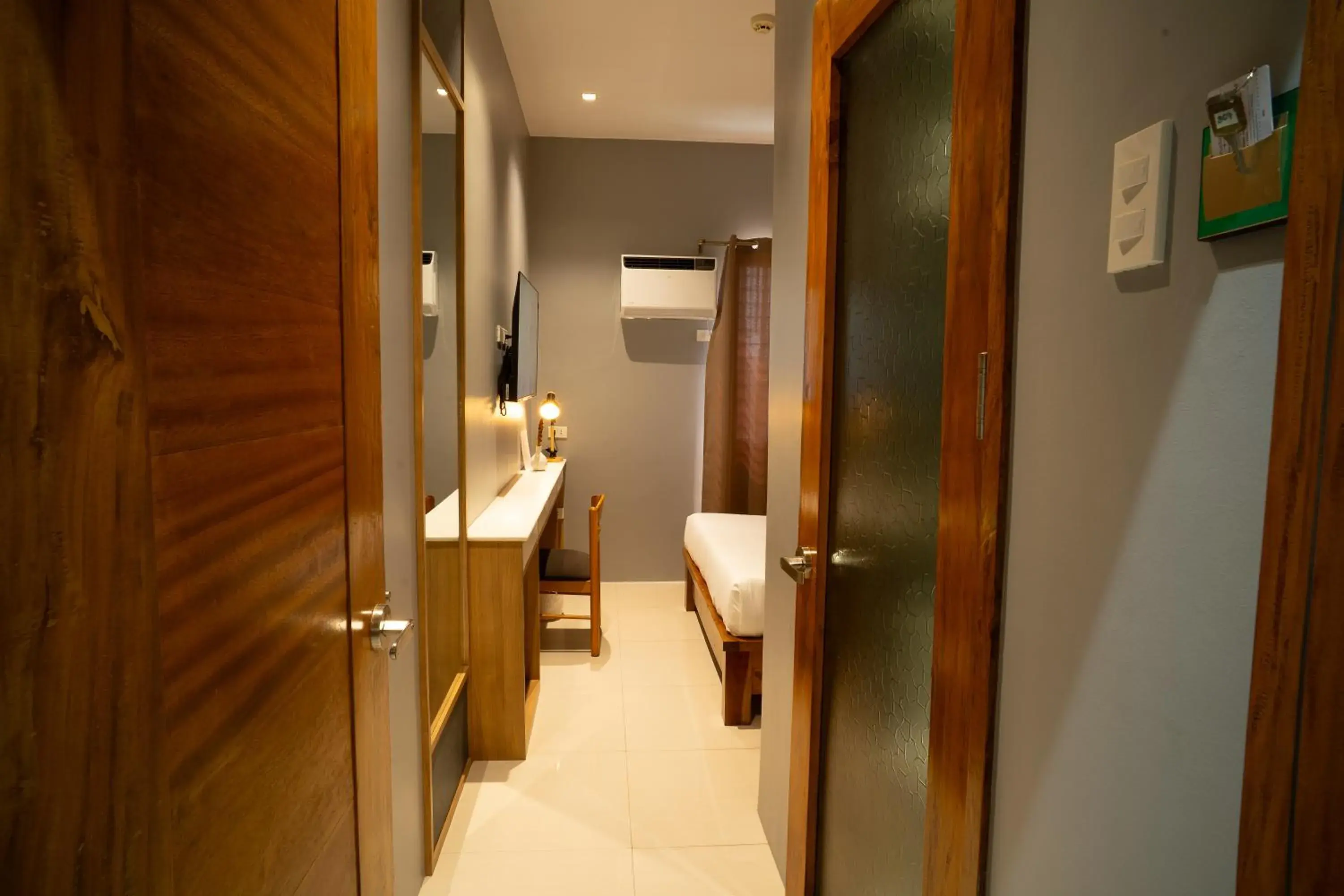 Deluxe Room in Madonna Hometel and Suites New Pandan Deluxe Room in Madonna Hometel and Suites New Pandan