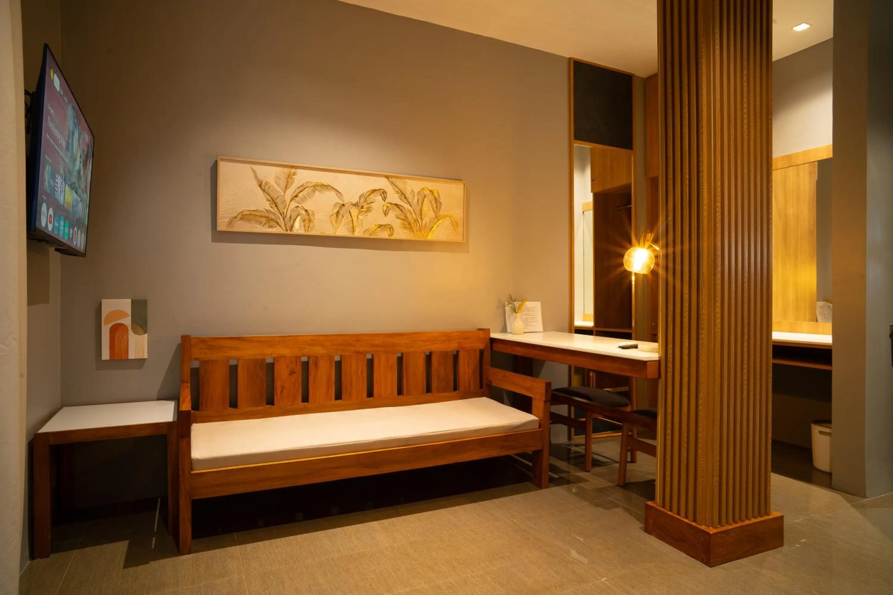 Seating area in Madonna Hometel and Suites New Pandan