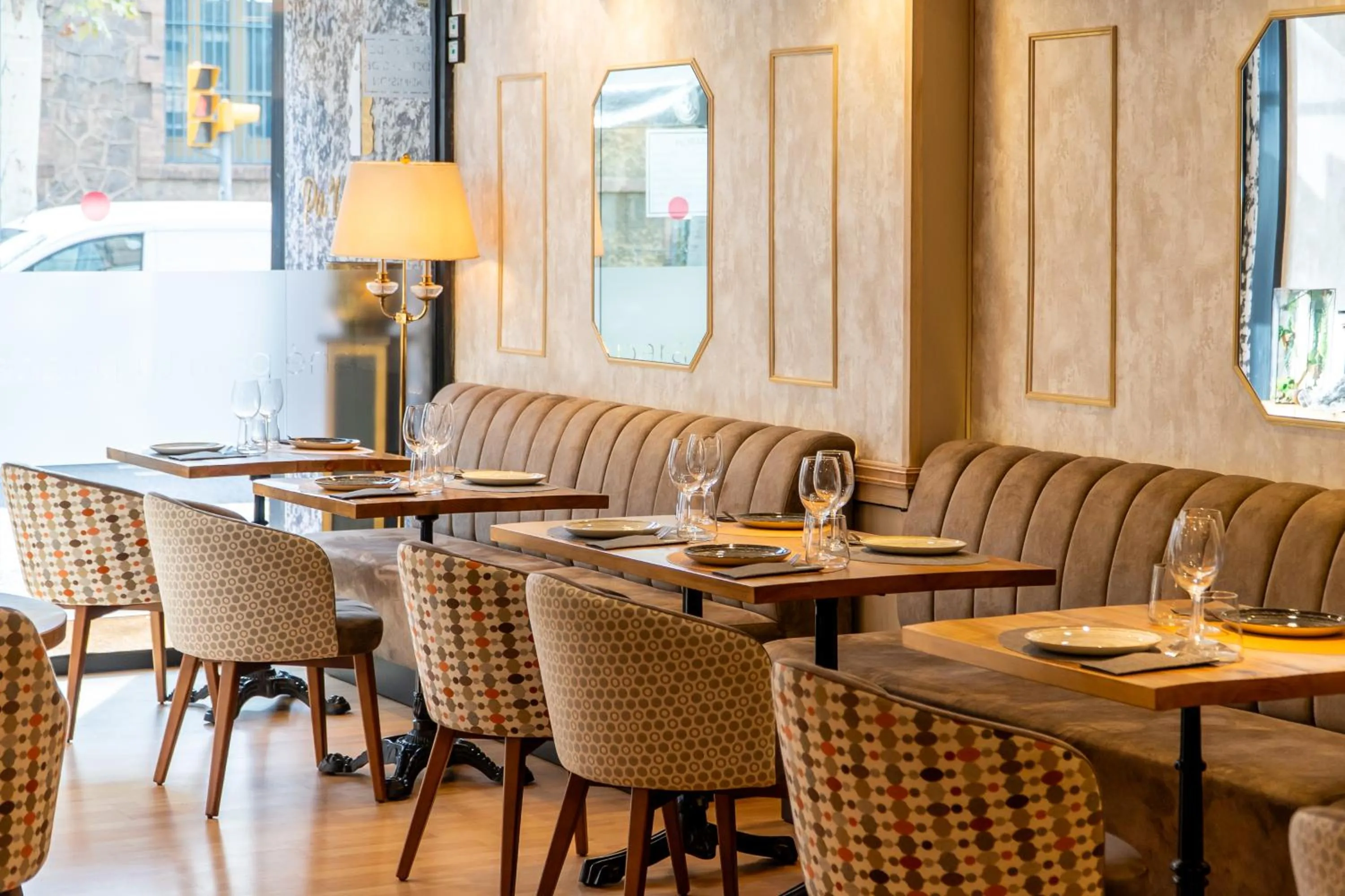 Restaurant/places to eat in Sunotel Junior