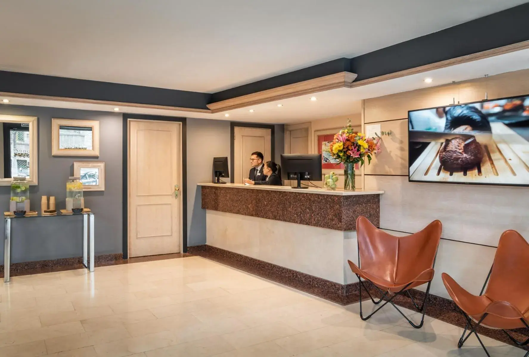 Lobby or reception in Sunotel Junior Lobby or reception in Sunotel Junior