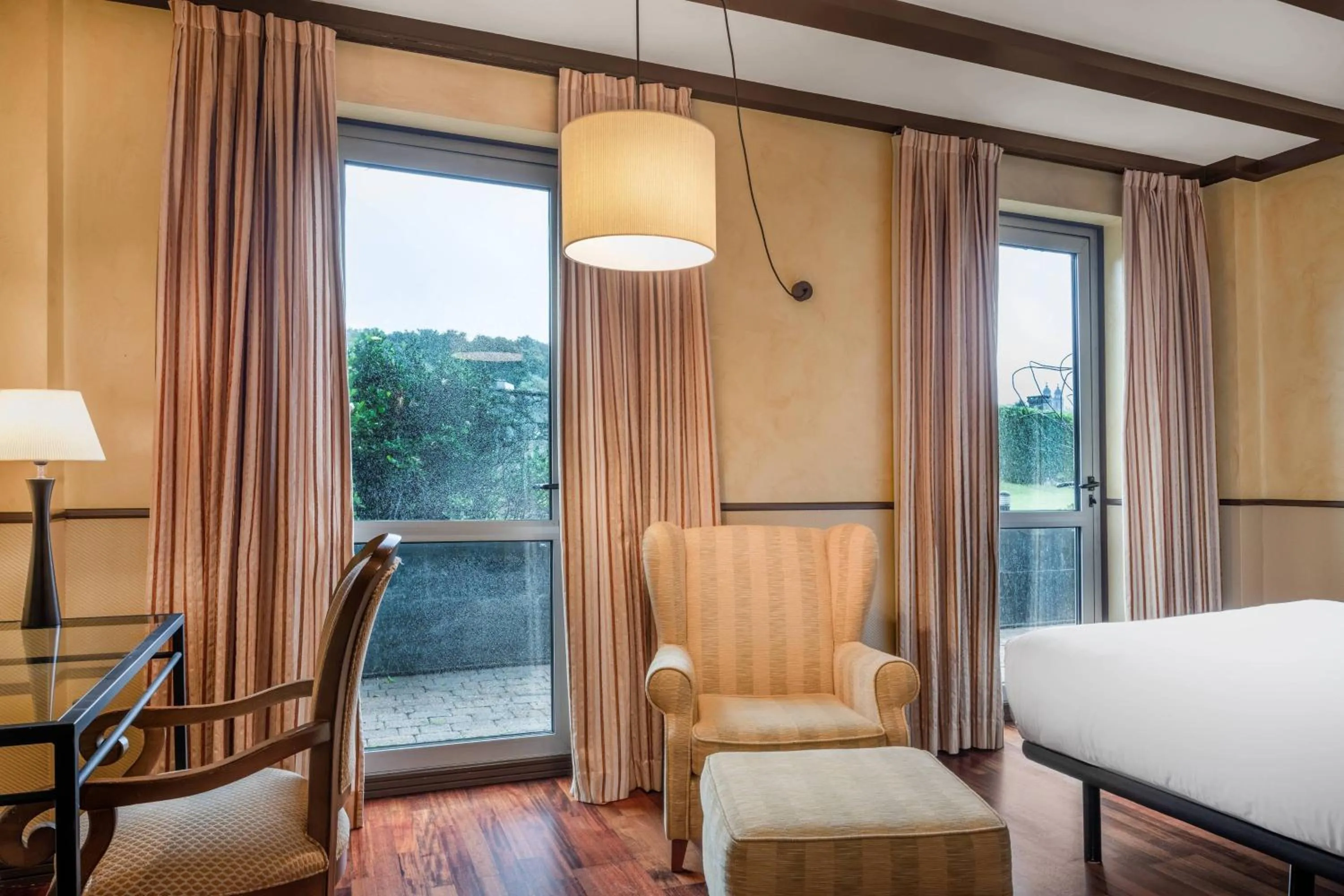 Photo of the whole room, Bed in Hotel Palacio del Carmen, Autograph Collection