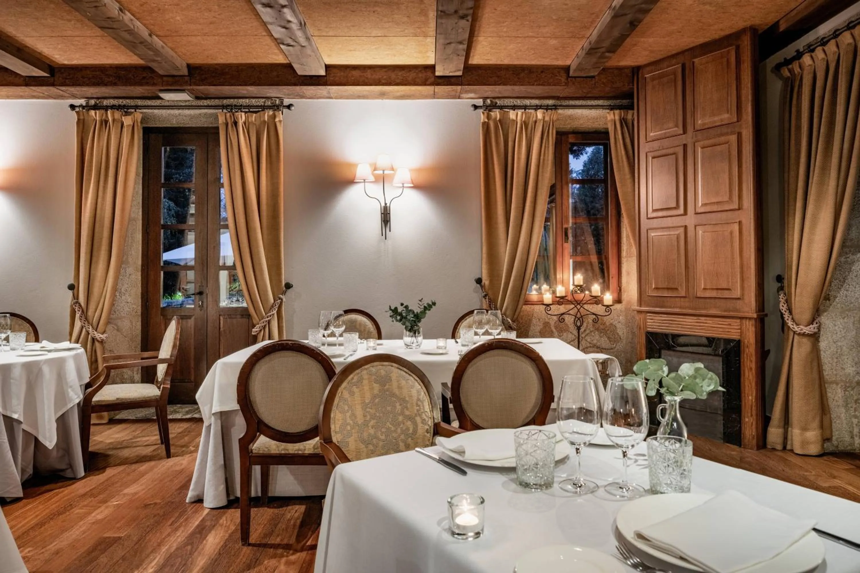 Restaurant/places to eat in Hotel Palacio del Carmen, Autograph Collection