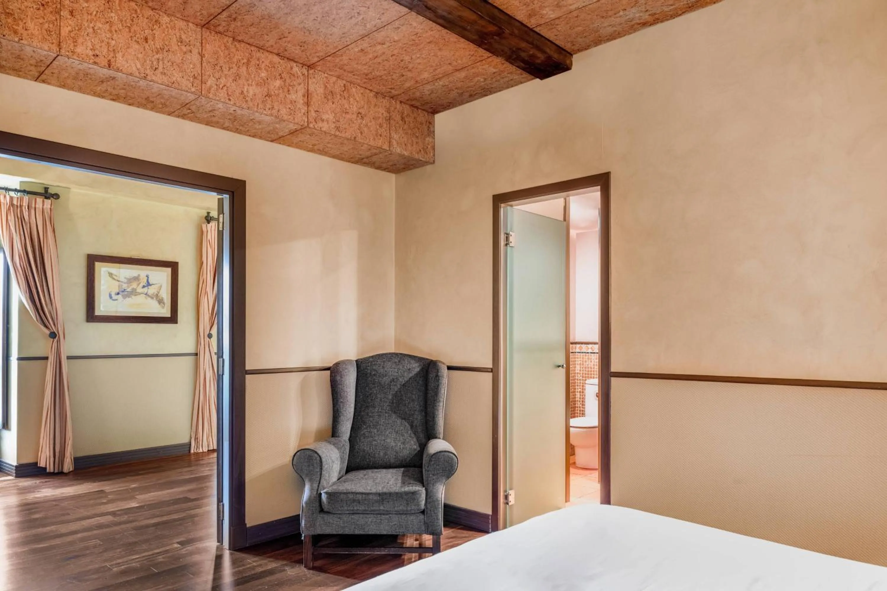 Photo of the whole room, Bed in Hotel Palacio del Carmen, Autograph Collection