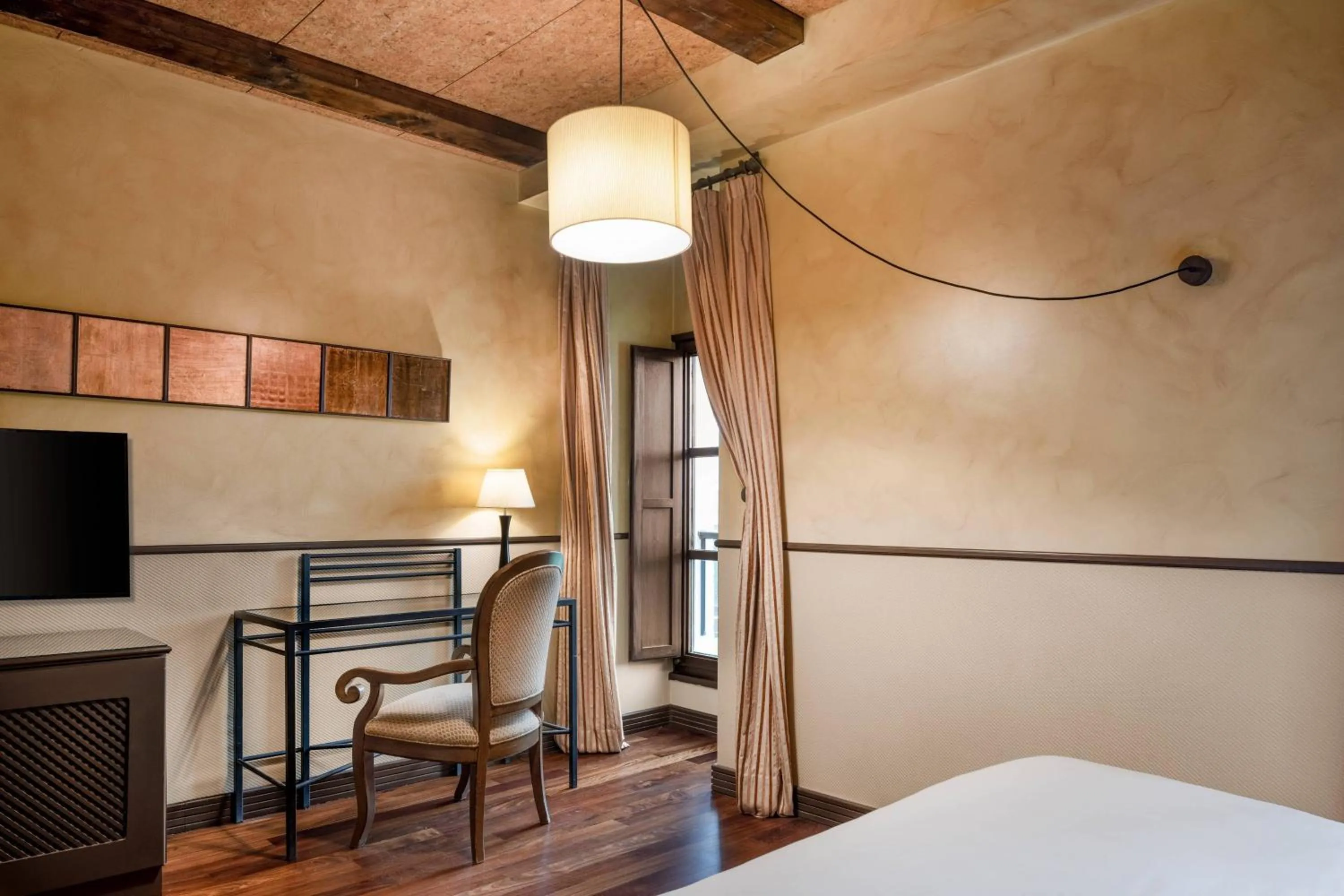 Photo of the whole room, Bed in Hotel Palacio del Carmen, Autograph Collection