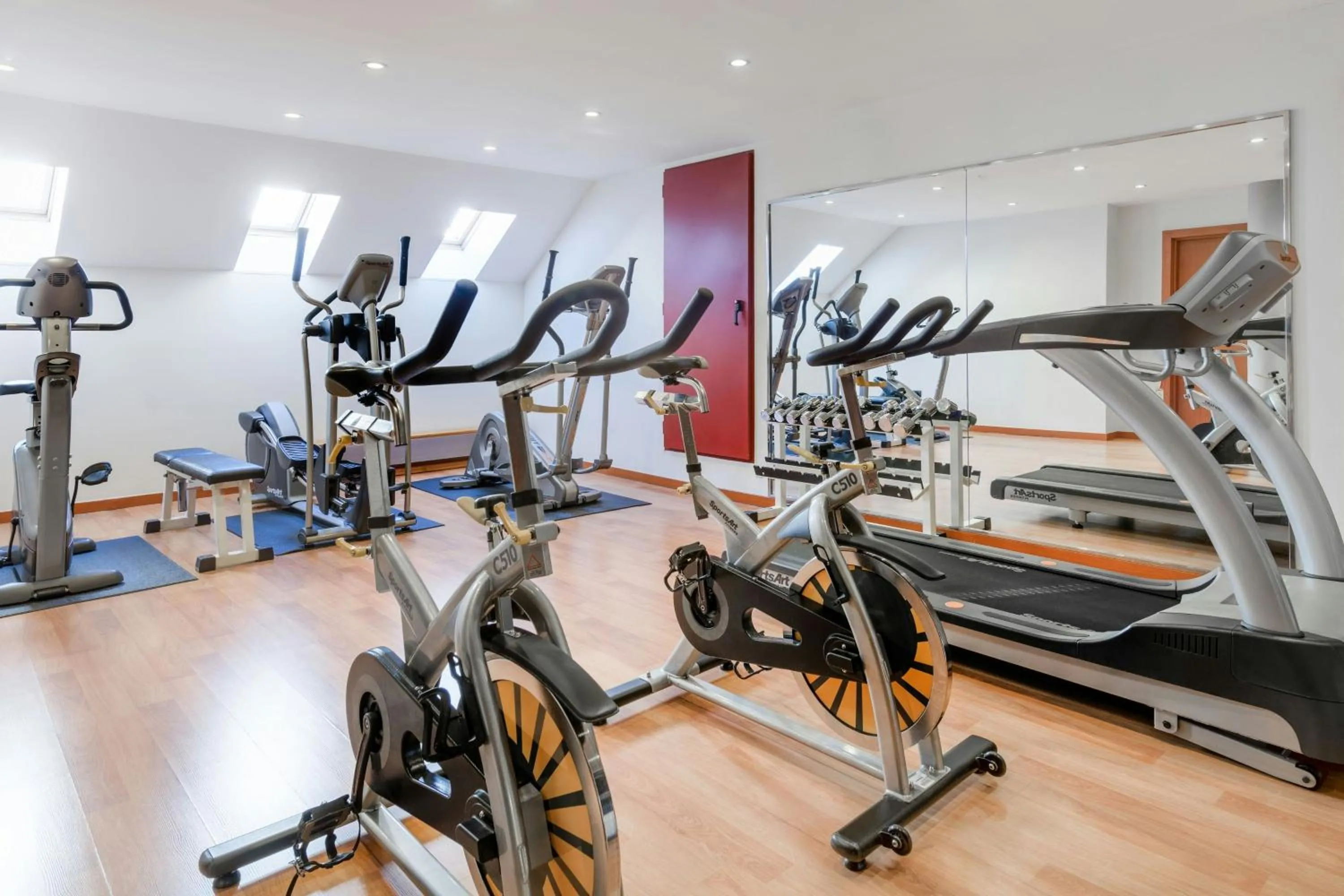 Fitness centre/facilities in AC Hotel León San Antonio by Marriott