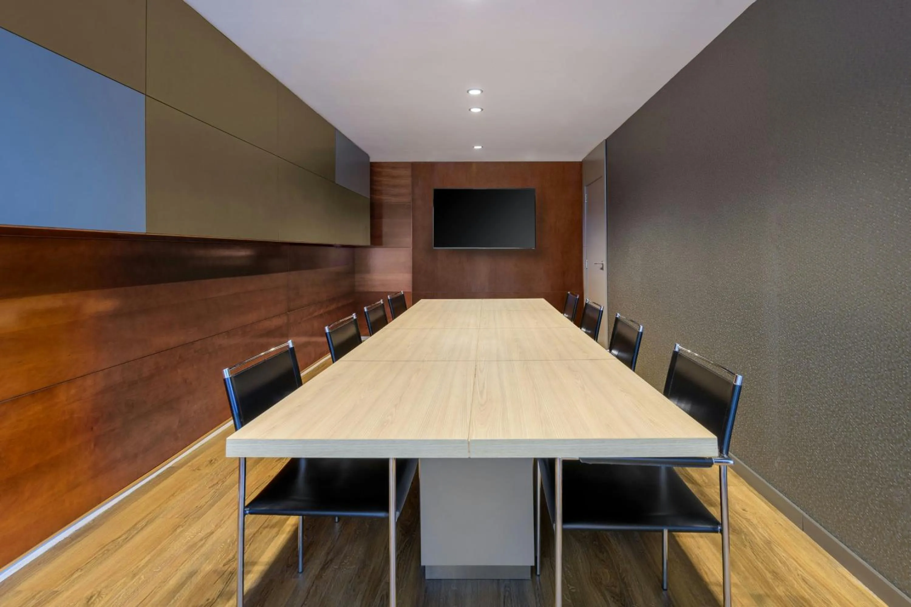 Meeting/conference room in AC Hotel León San Antonio by Marriott