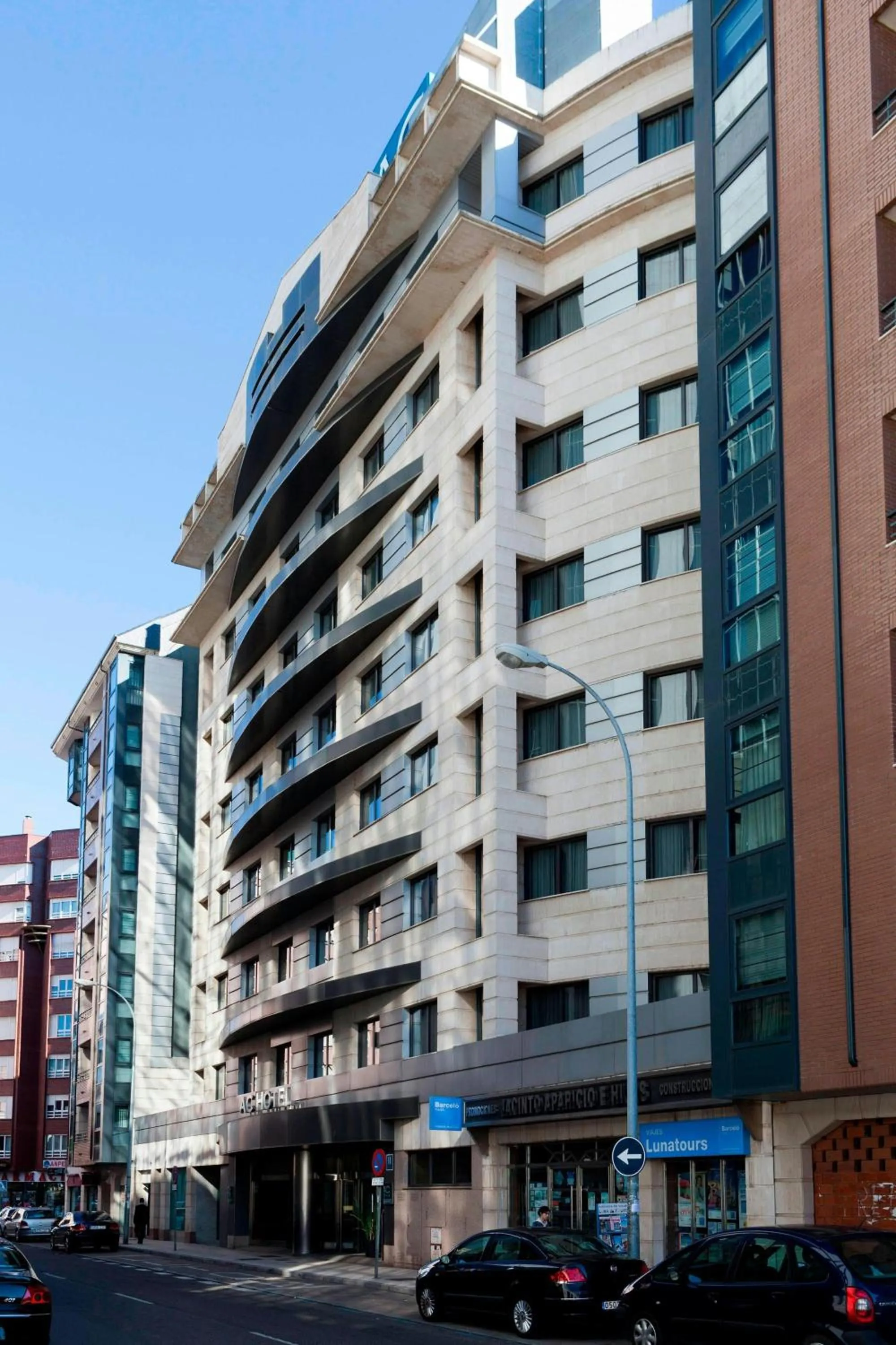 Property building in AC Hotel León San Antonio by Marriott