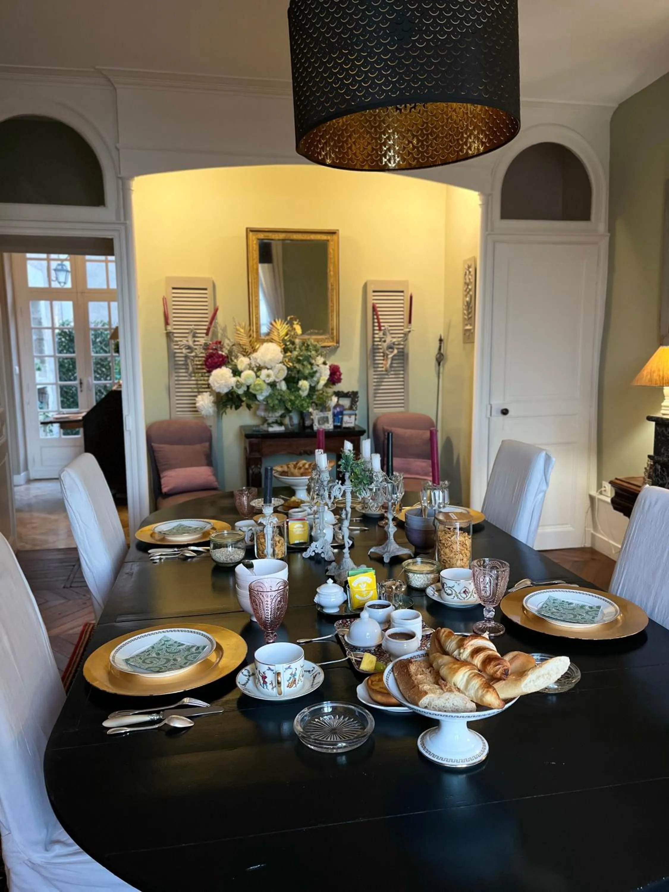 Au 16 Place Saint Louis