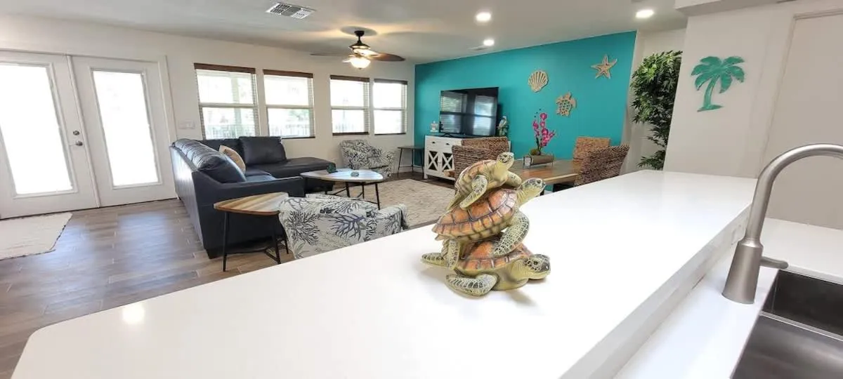 Dining area in Bahama Mama House