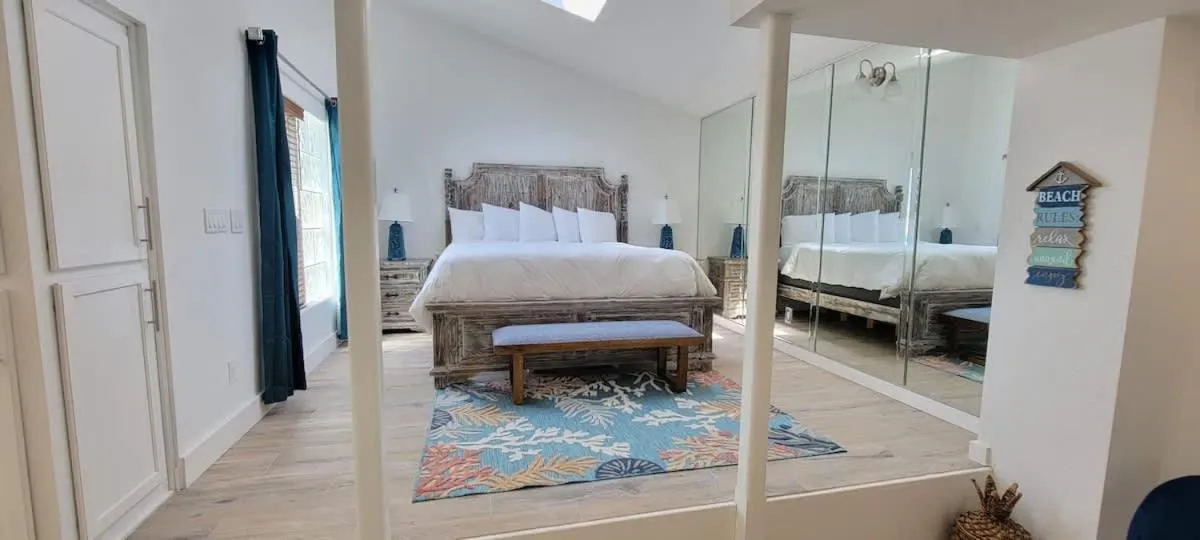 Bed in Bahama Mama House