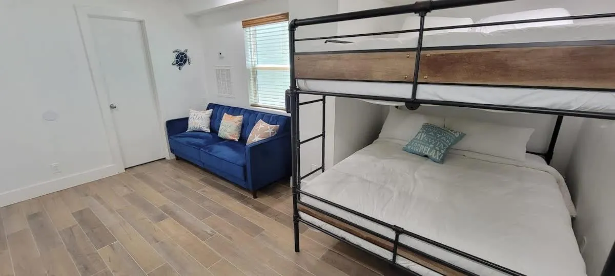 Bed in Bahama Mama House