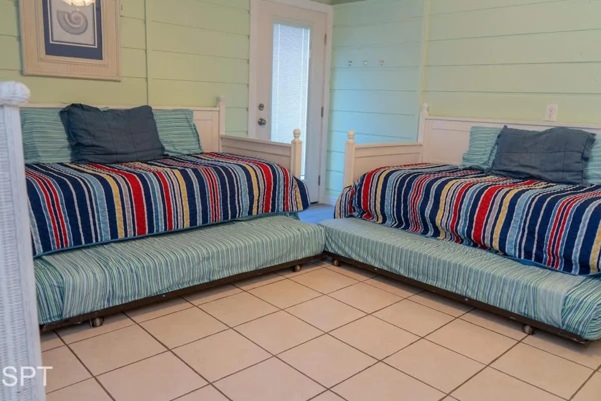 Bed in Caribbean Vibes House