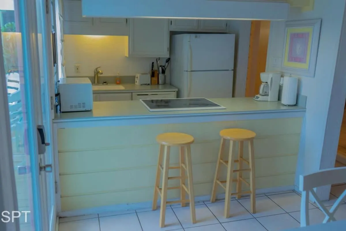 Kitchen or kitchenette in Caribbean Vibes House