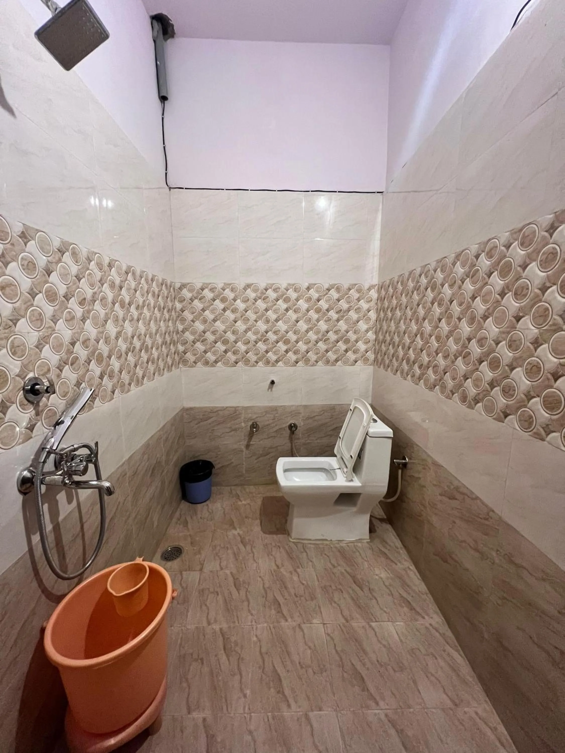 Toilet in Relax Inn Jaisalmer