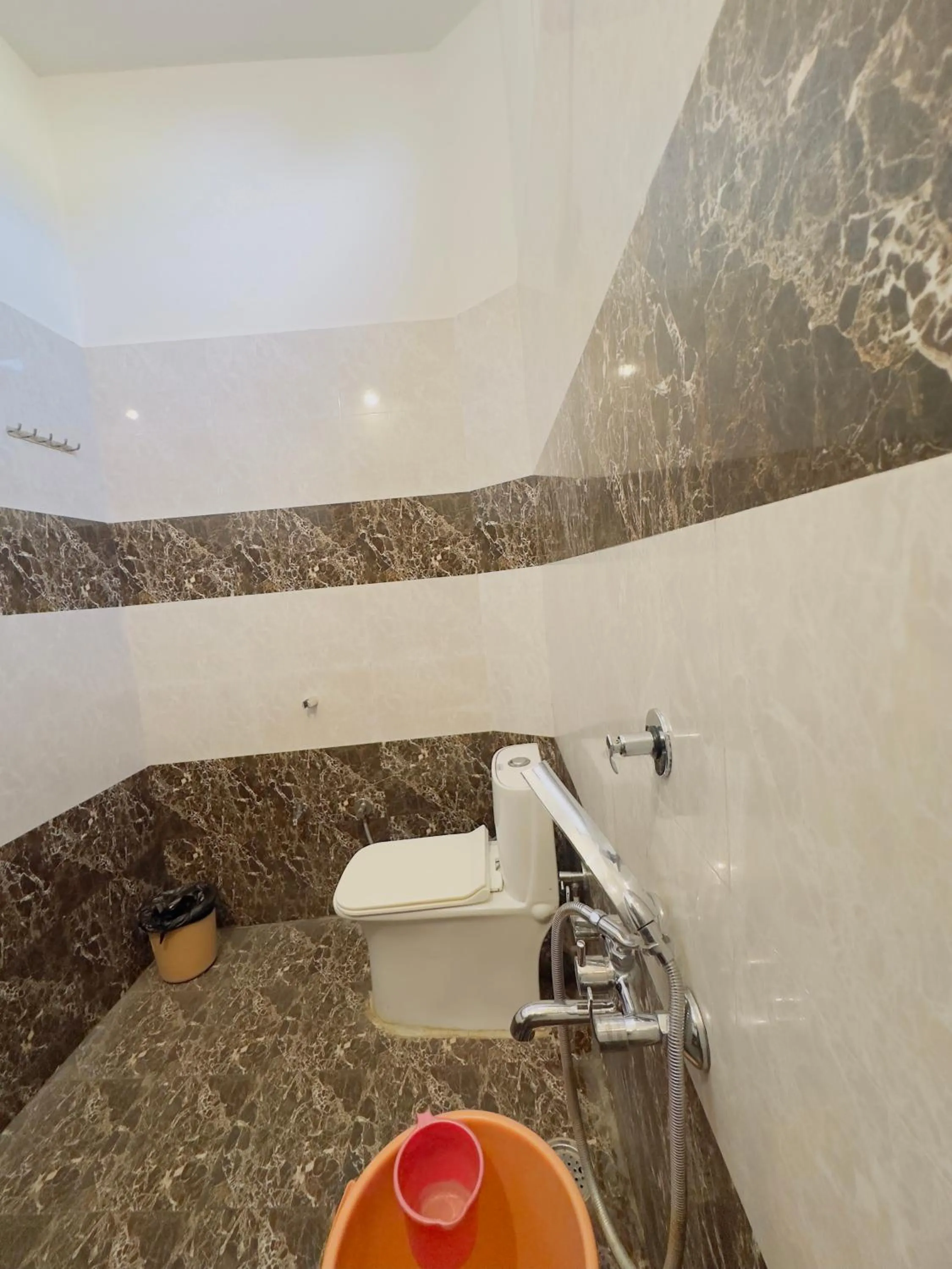 Toilet in Relax Inn Jaisalmer