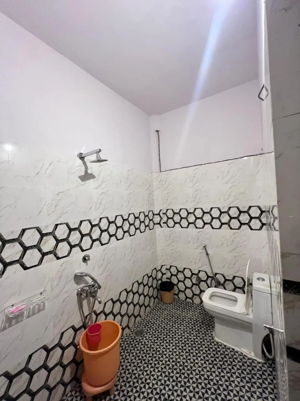 Shower in Relax Inn Jaisalmer