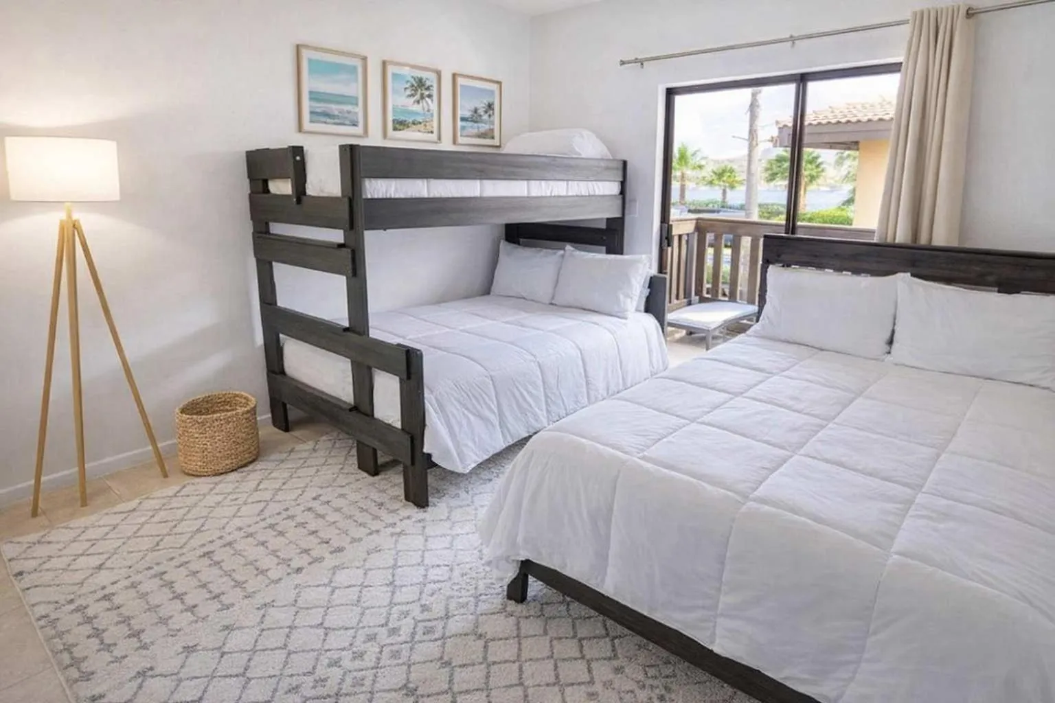 Bed in Tiki Condo 261