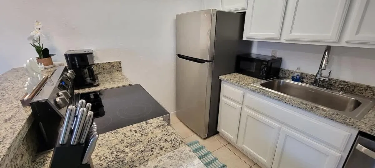 Kitchen or kitchenette in Tiki Condo 261