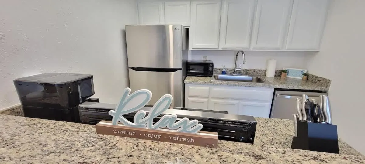 Kitchen or kitchenette in Tiki Condo 261