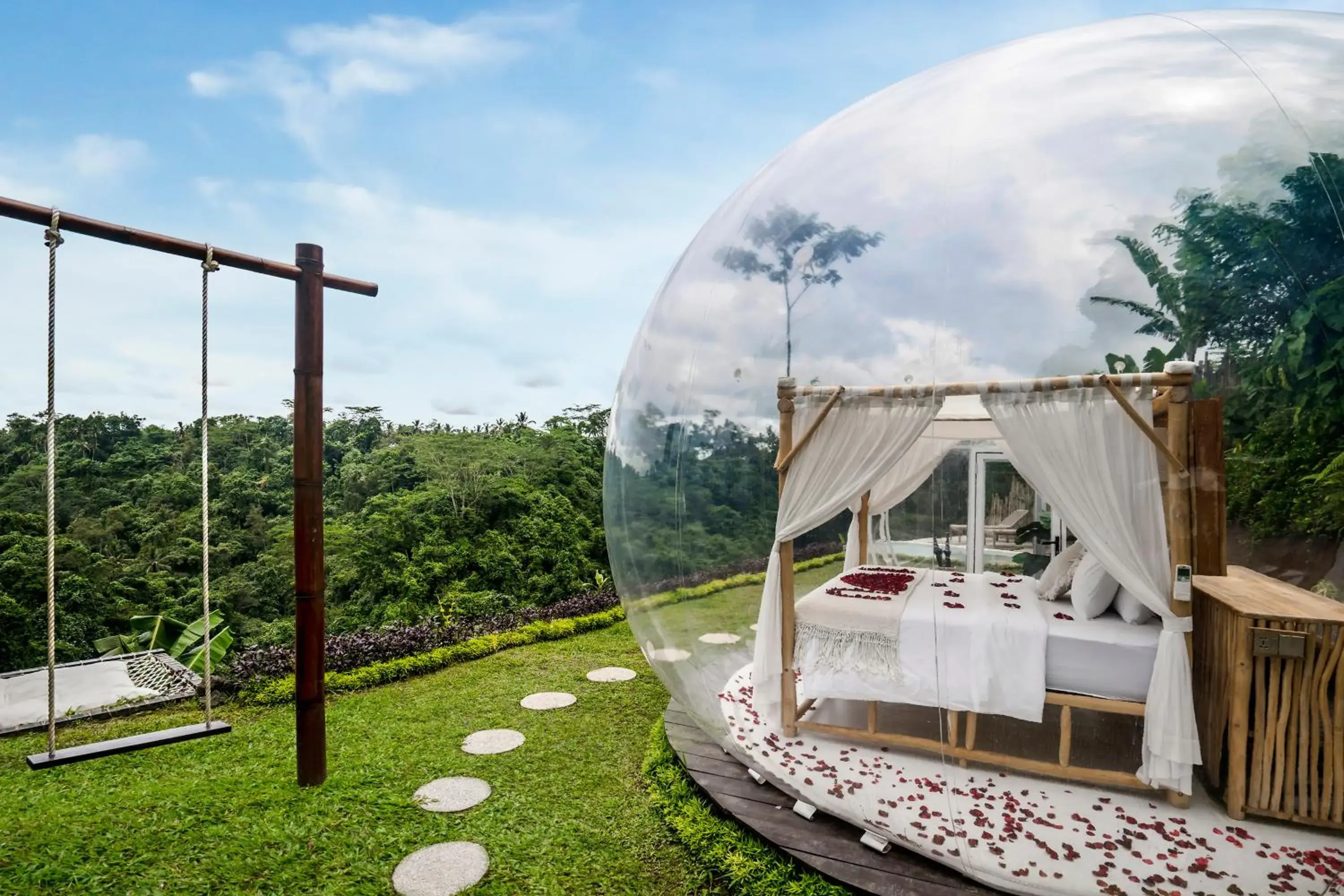 King Suite with Private Pool in Bubble Hotel Bali Ubud - Adults Only King Suite with Private Pool in Bubble Hotel Bali Ubud - Adults Only