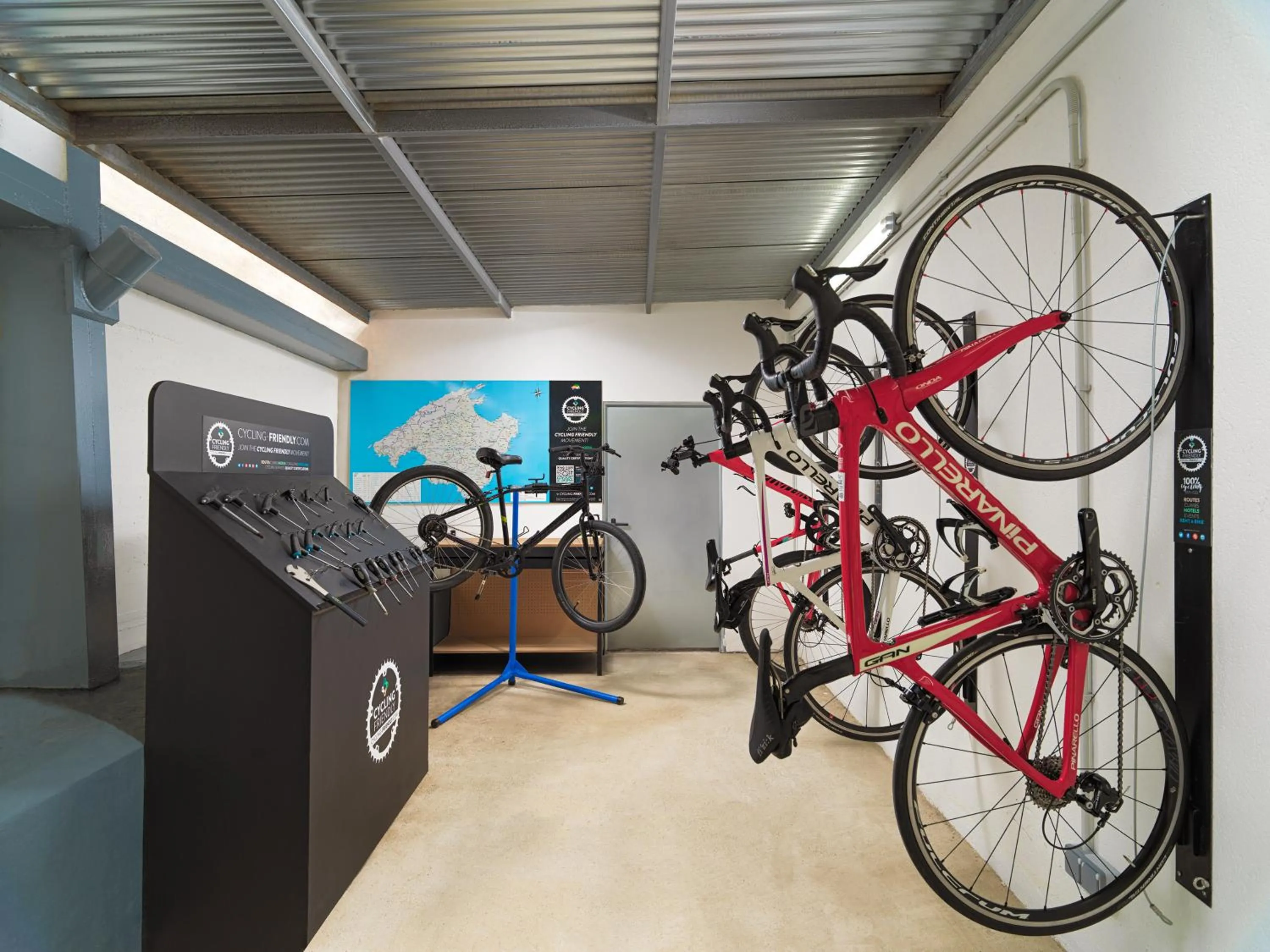 Cycling in Boutique Hotel H10 Blue Mar - Adults Only