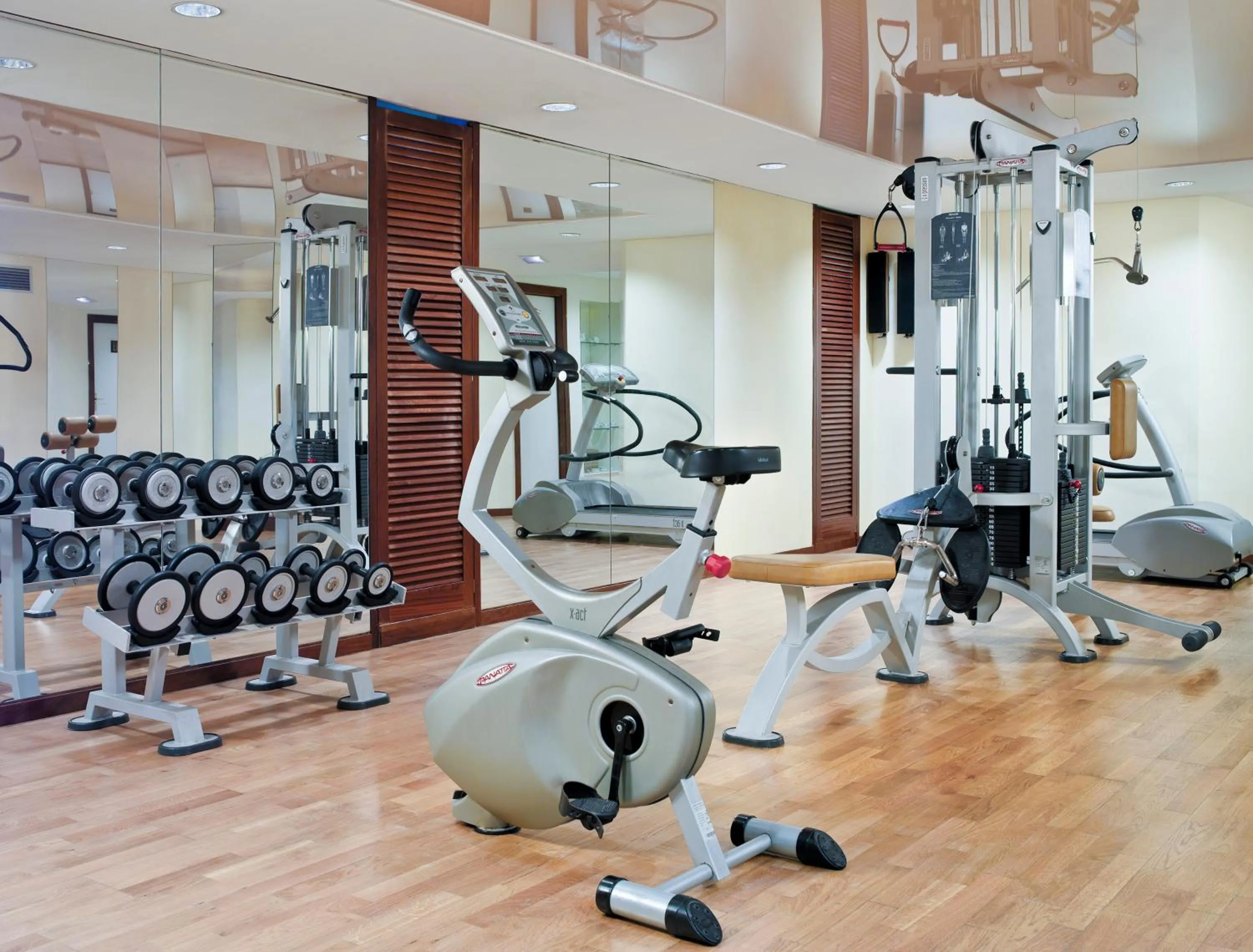 Fitness centre/facilities in Boutique Hotel H10 Blue Mar - Adults Only