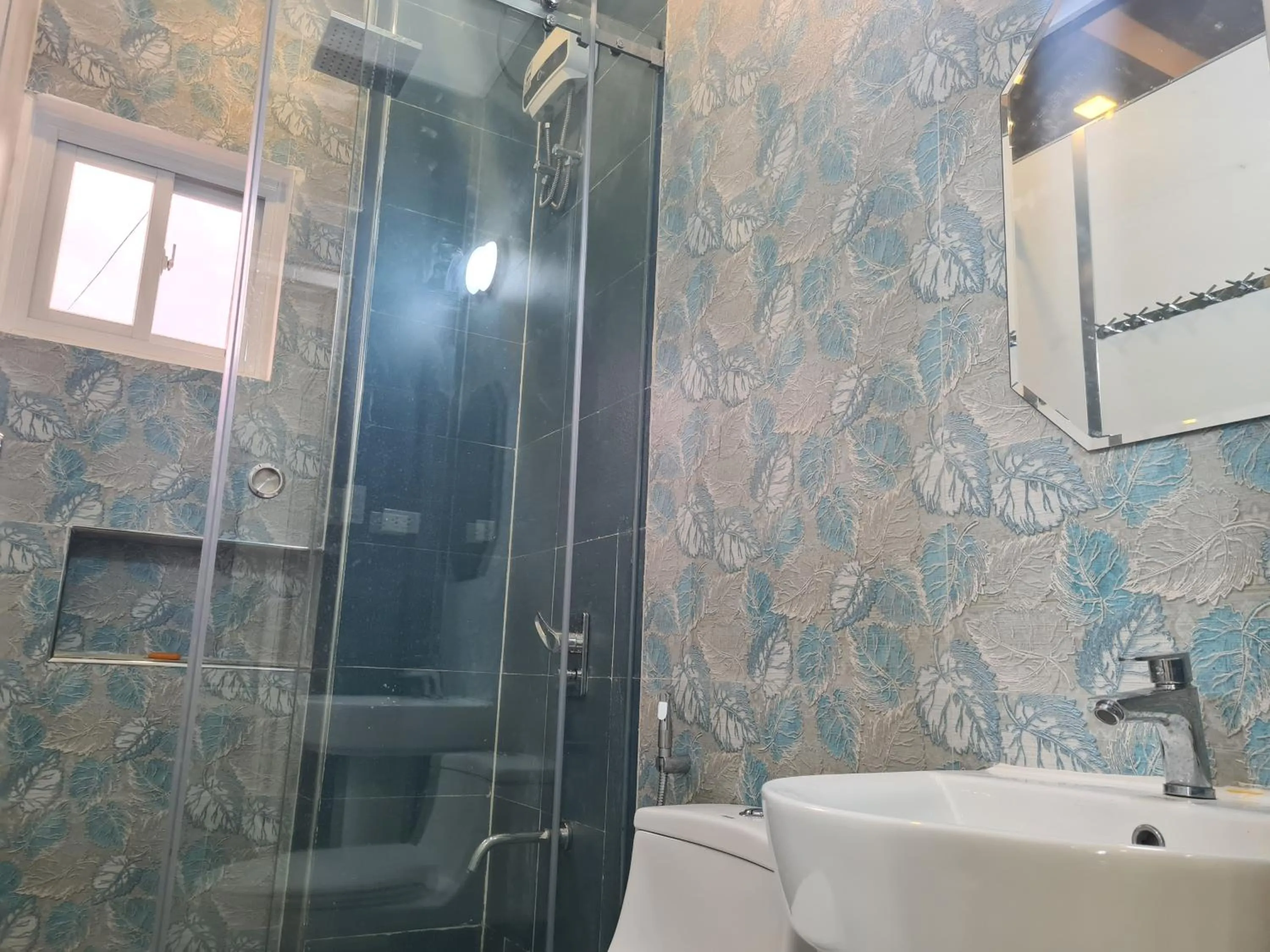 Shower in Dampa Poolside Events & Accommodation