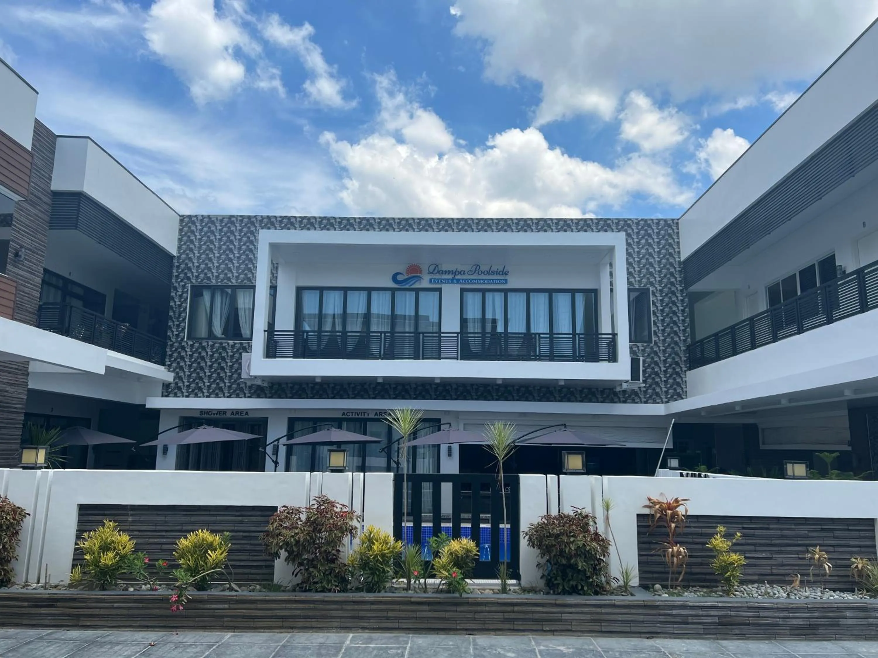 Property building in Dampa Poolside Events & Accommodation